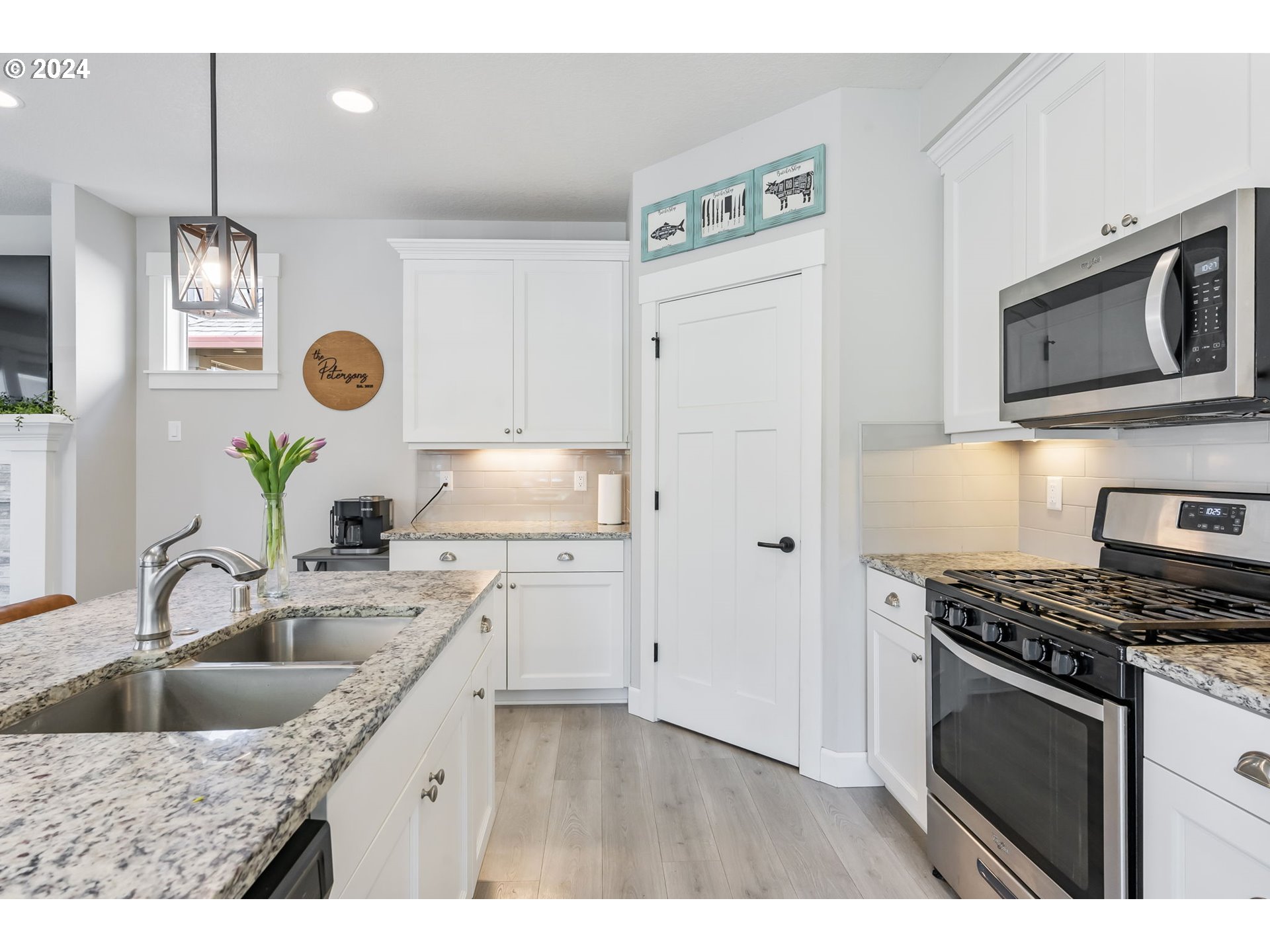 1275 S QUAIL HILL PL