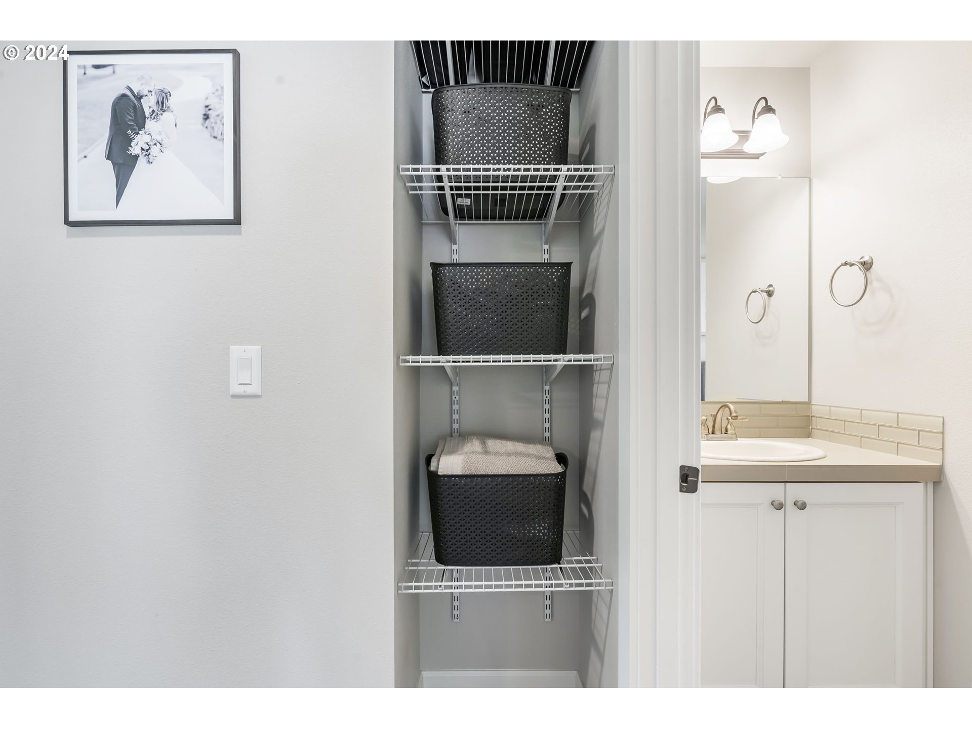 1275 S QUAIL HILL PL