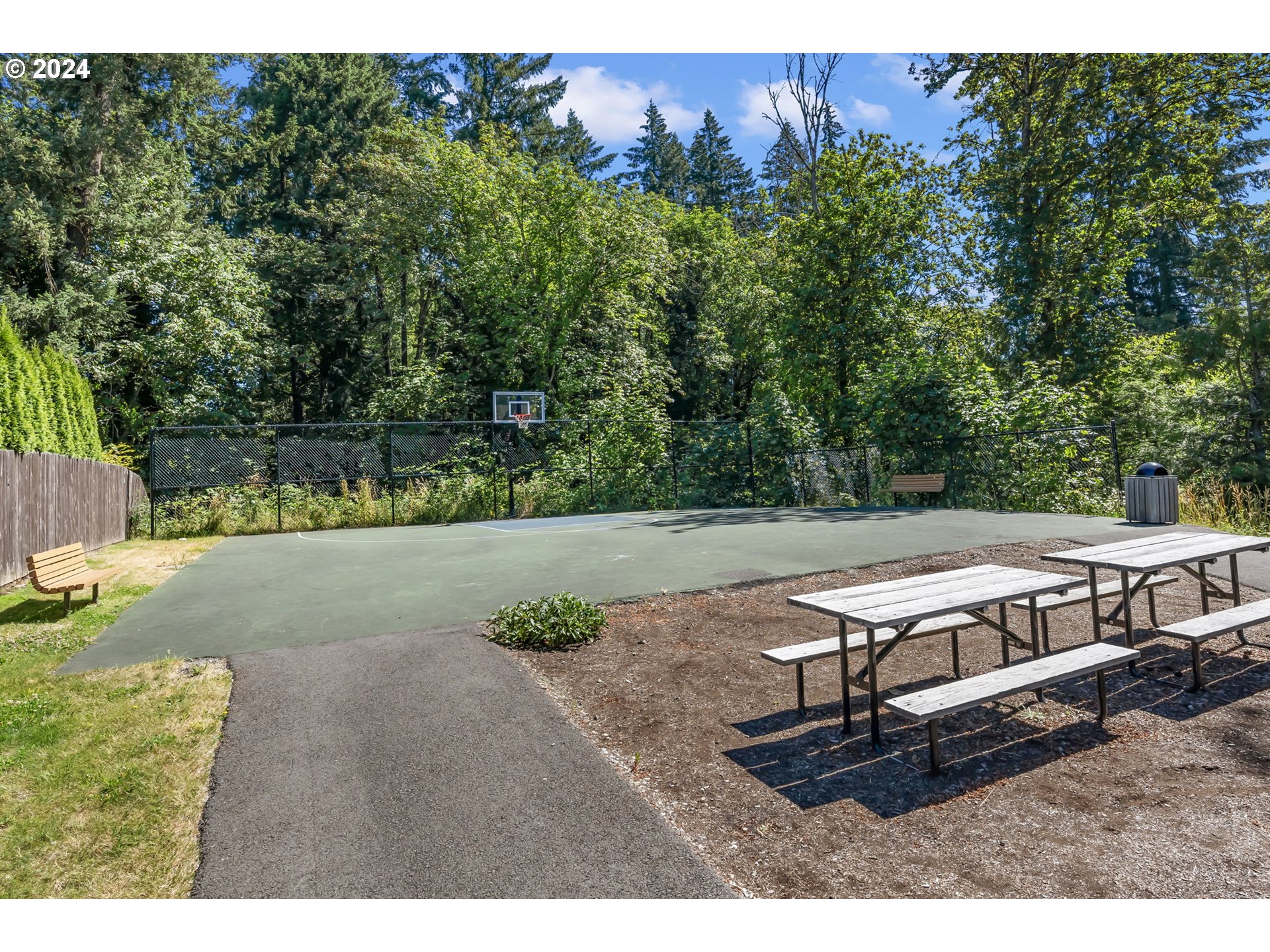 1275 S QUAIL HILL PL