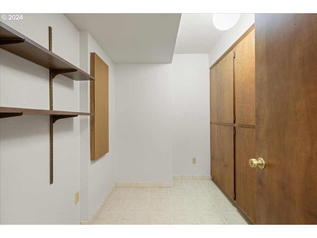 2703 ORCHARD HILL PL