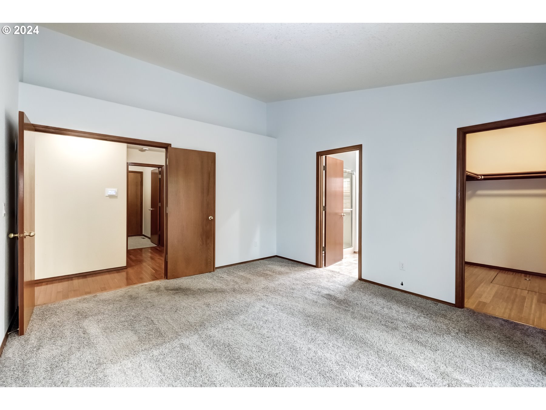 2099 NE SUNDOWN CT