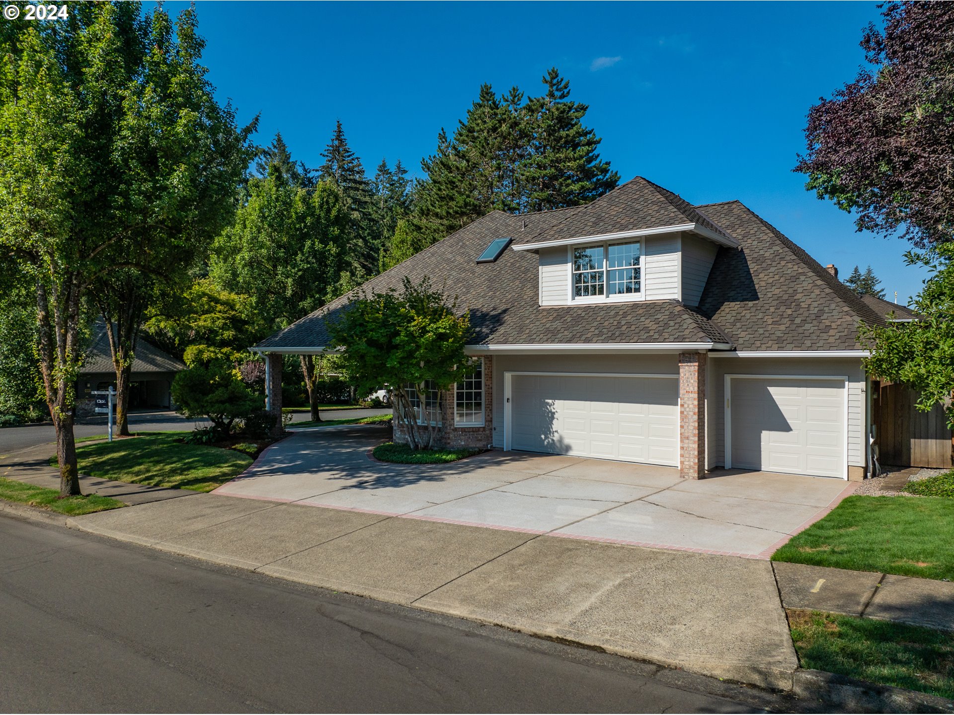 5831 SUNCREEK DR
