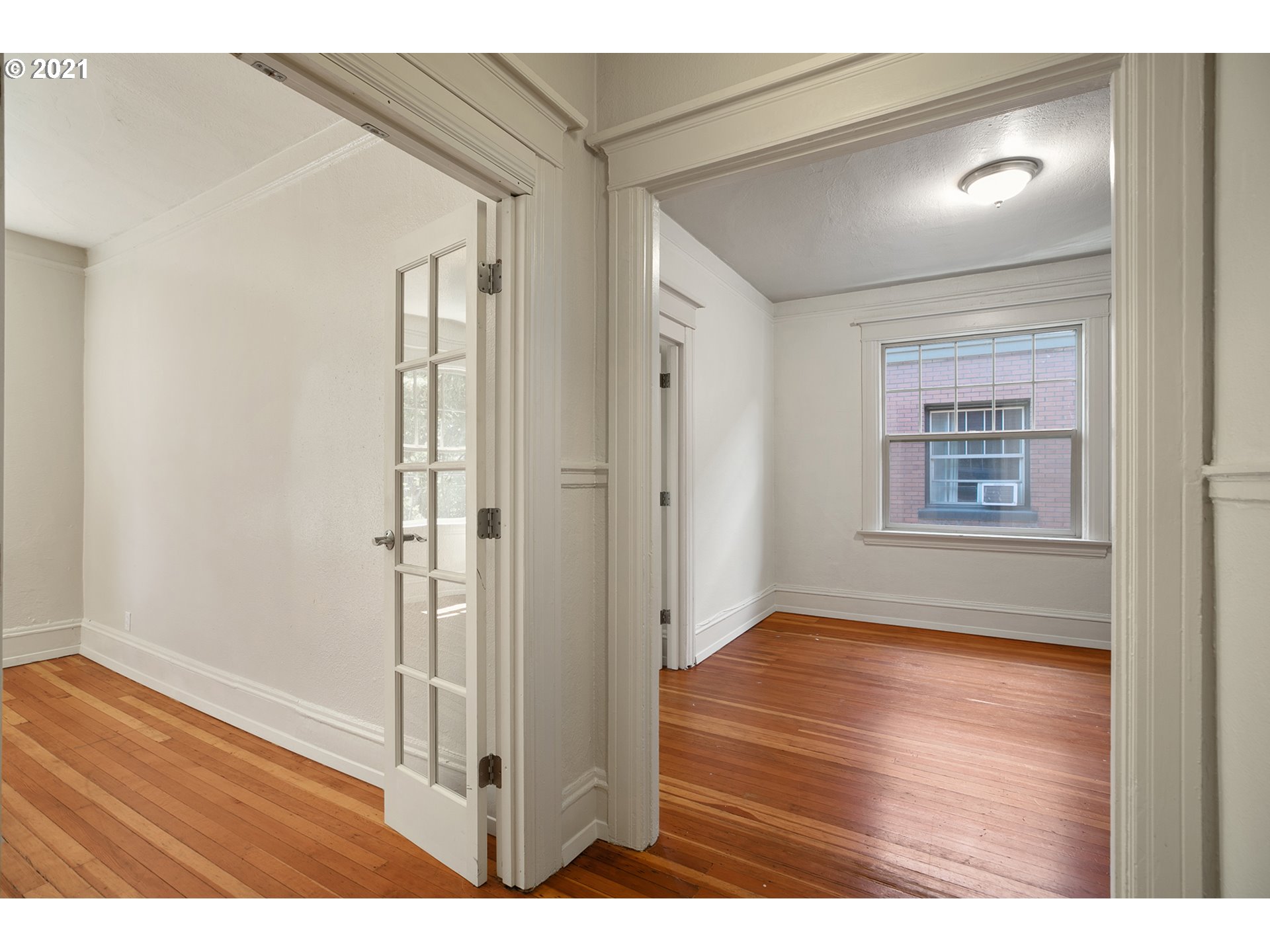 2109 NW IRVING ST 402