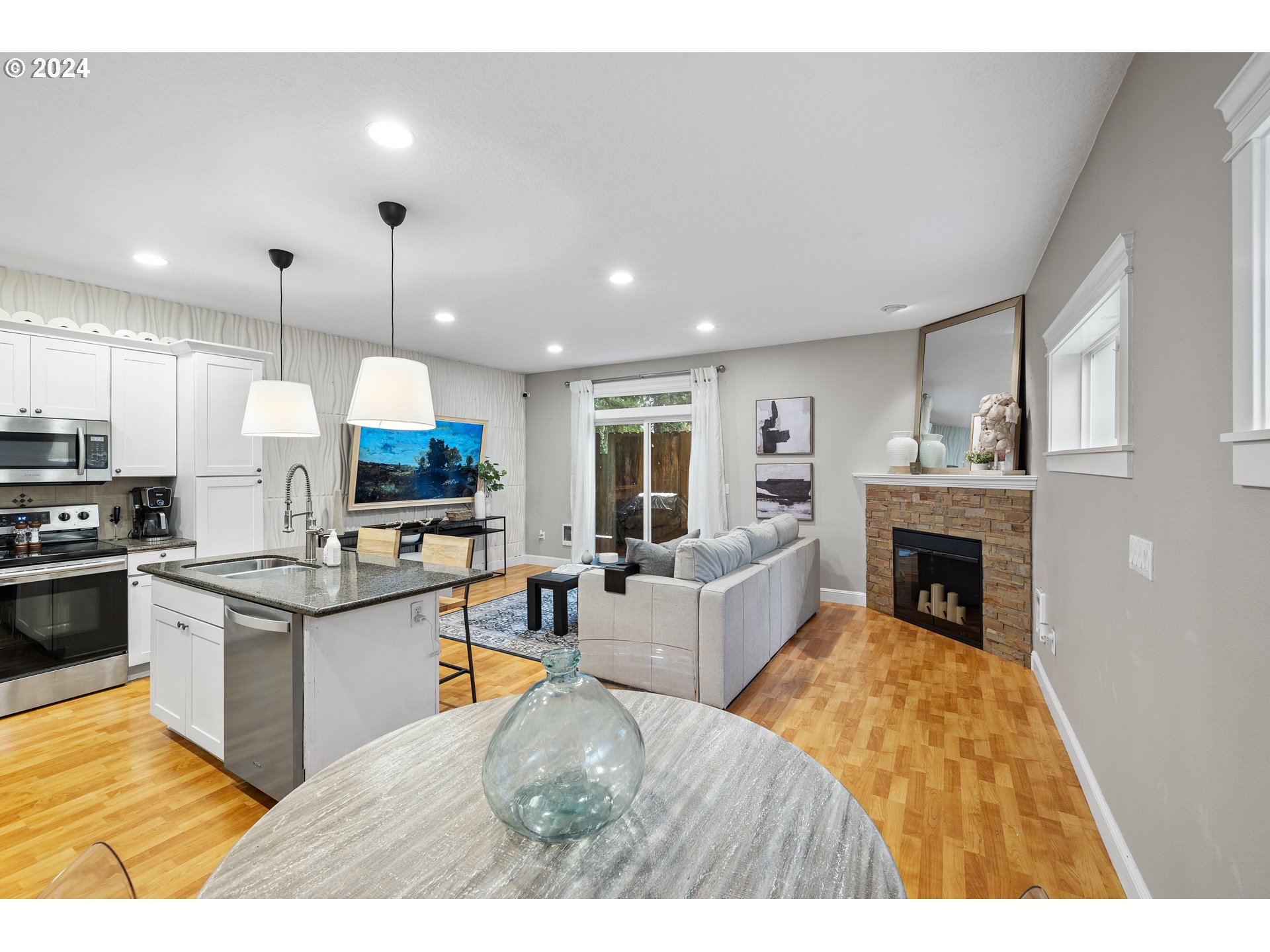 1184 NE 106TH AVE