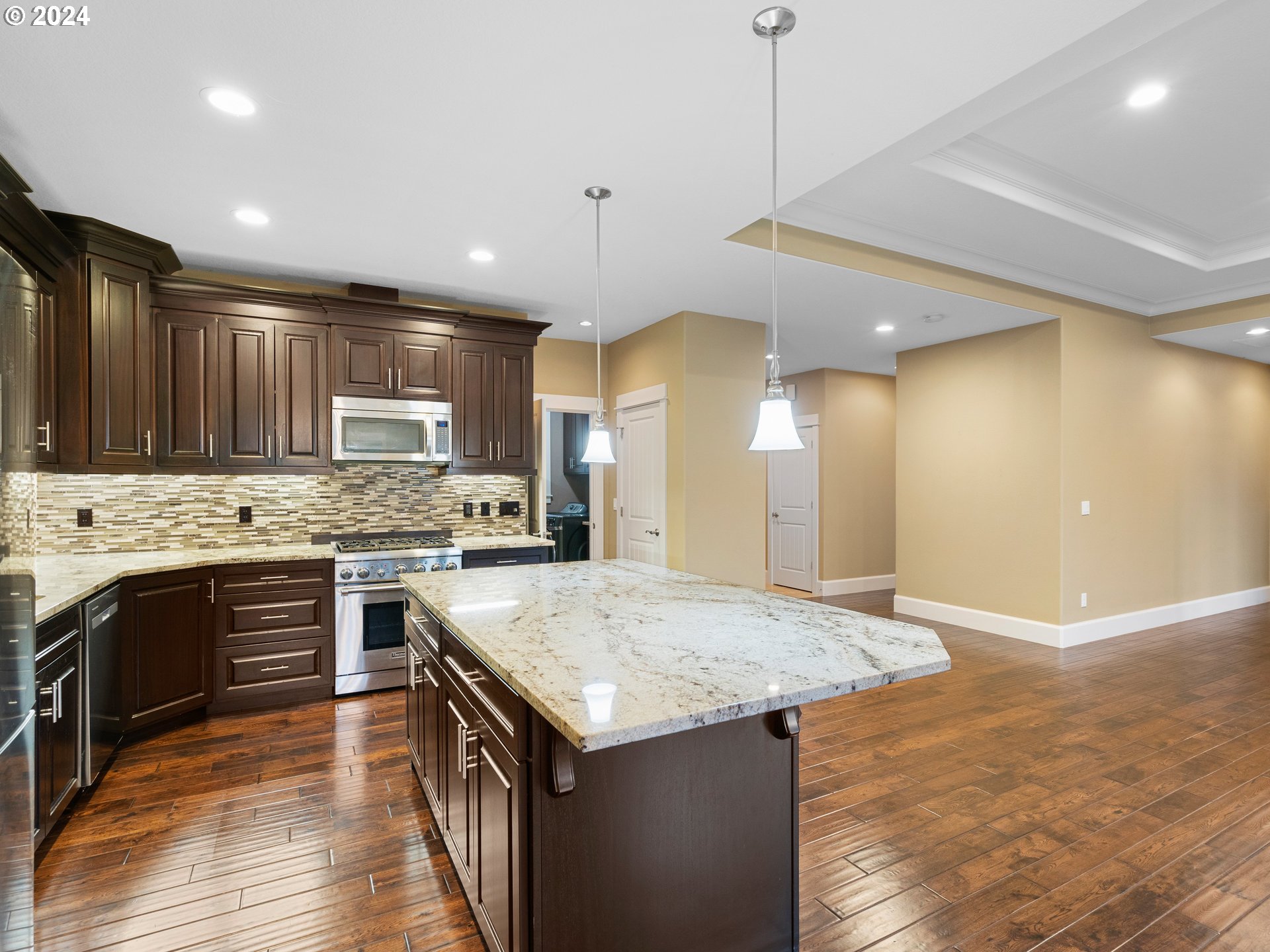 726 SW KINGS BYWAY