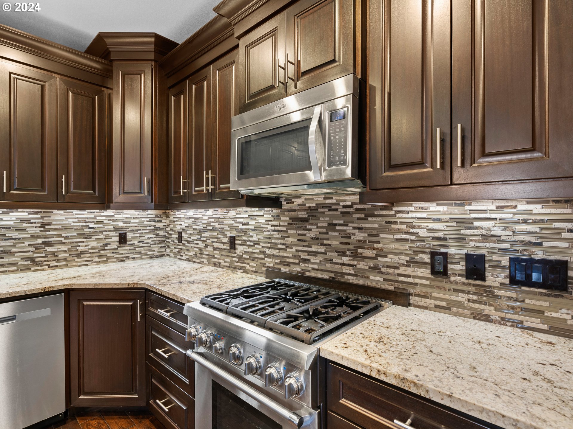 726 SW KINGS BYWAY