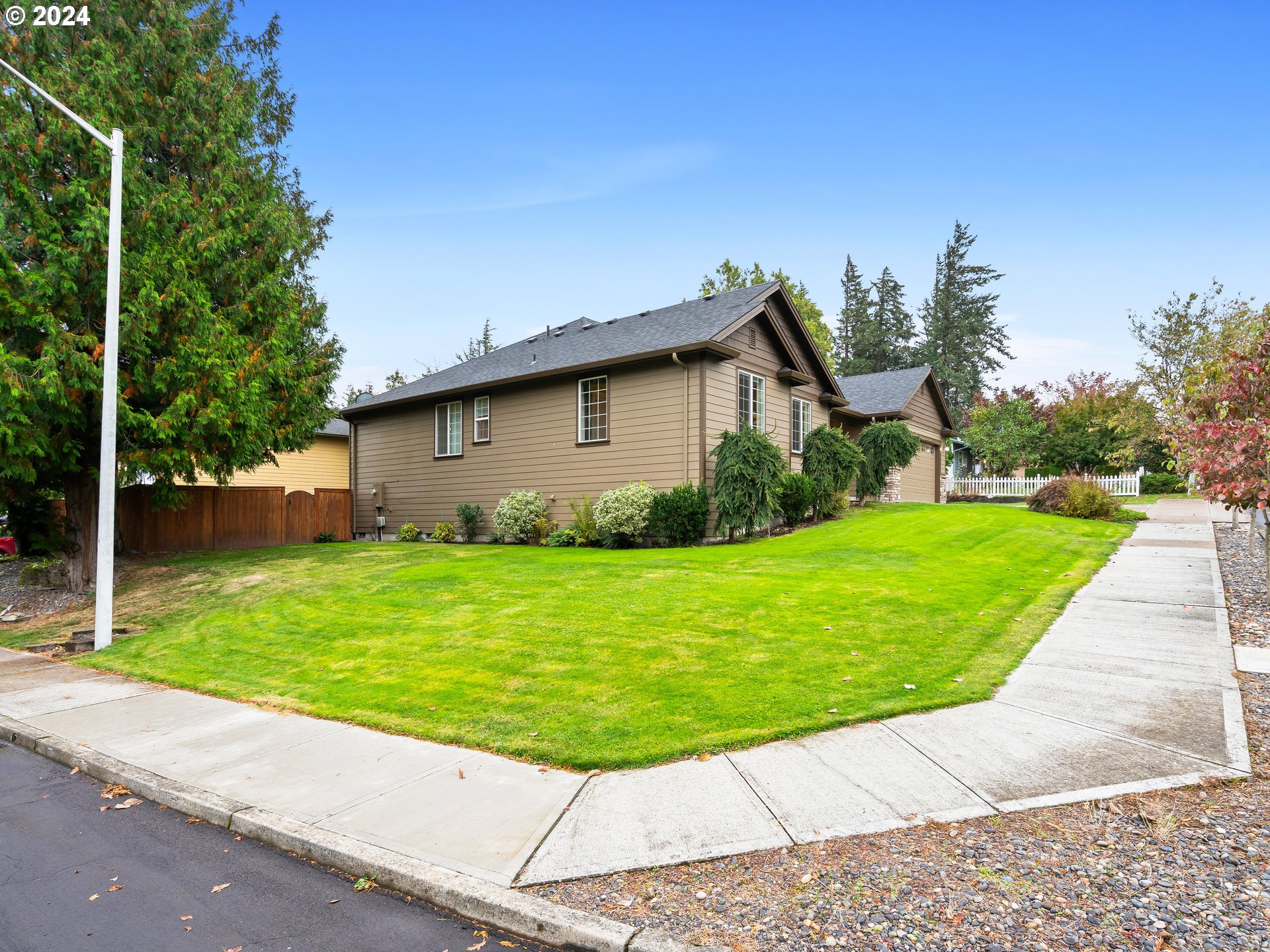 726 SW KINGS BYWAY