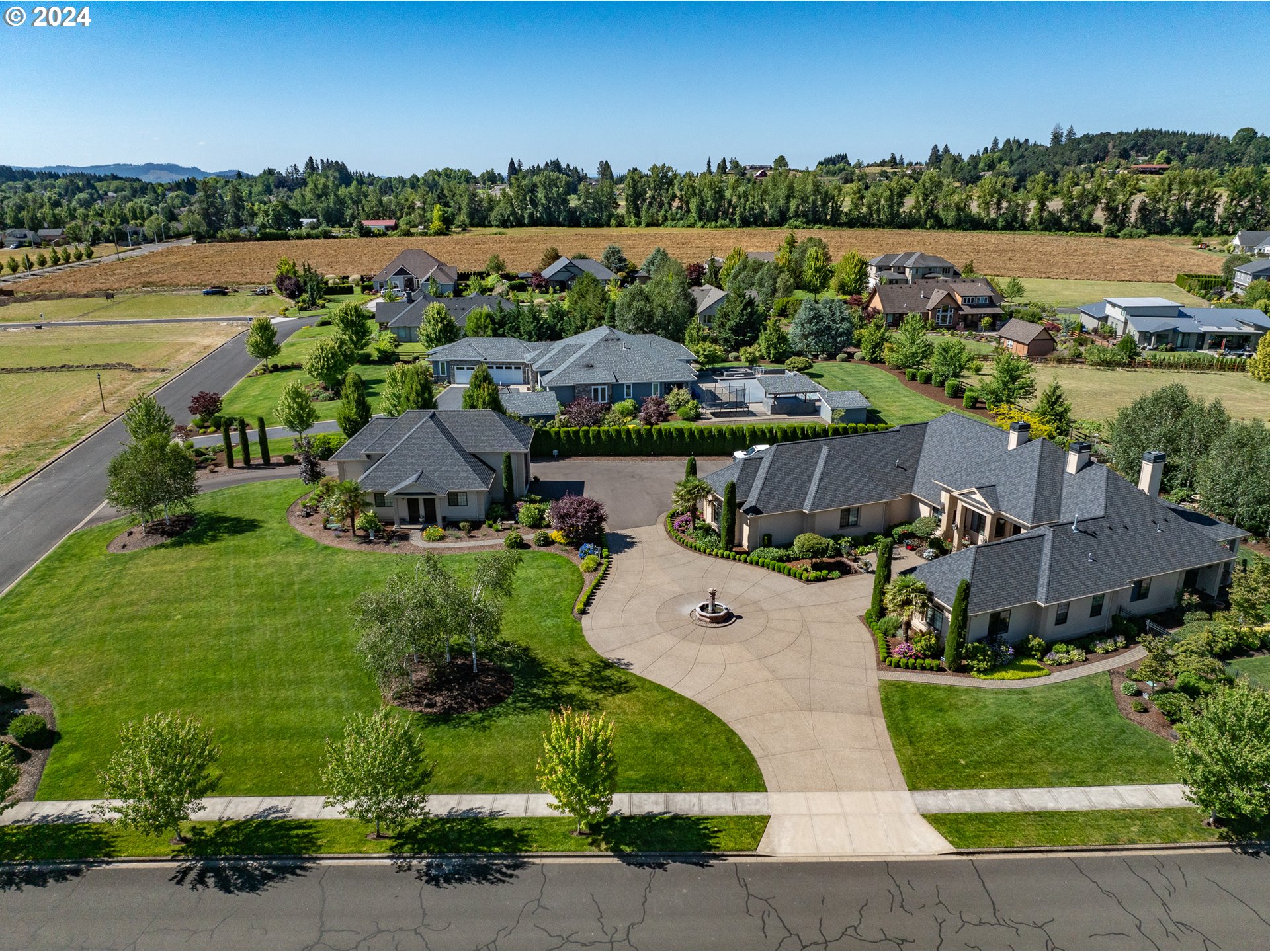 2166 NW Homer Ross LOOP 3, McMinnville Unit: 3