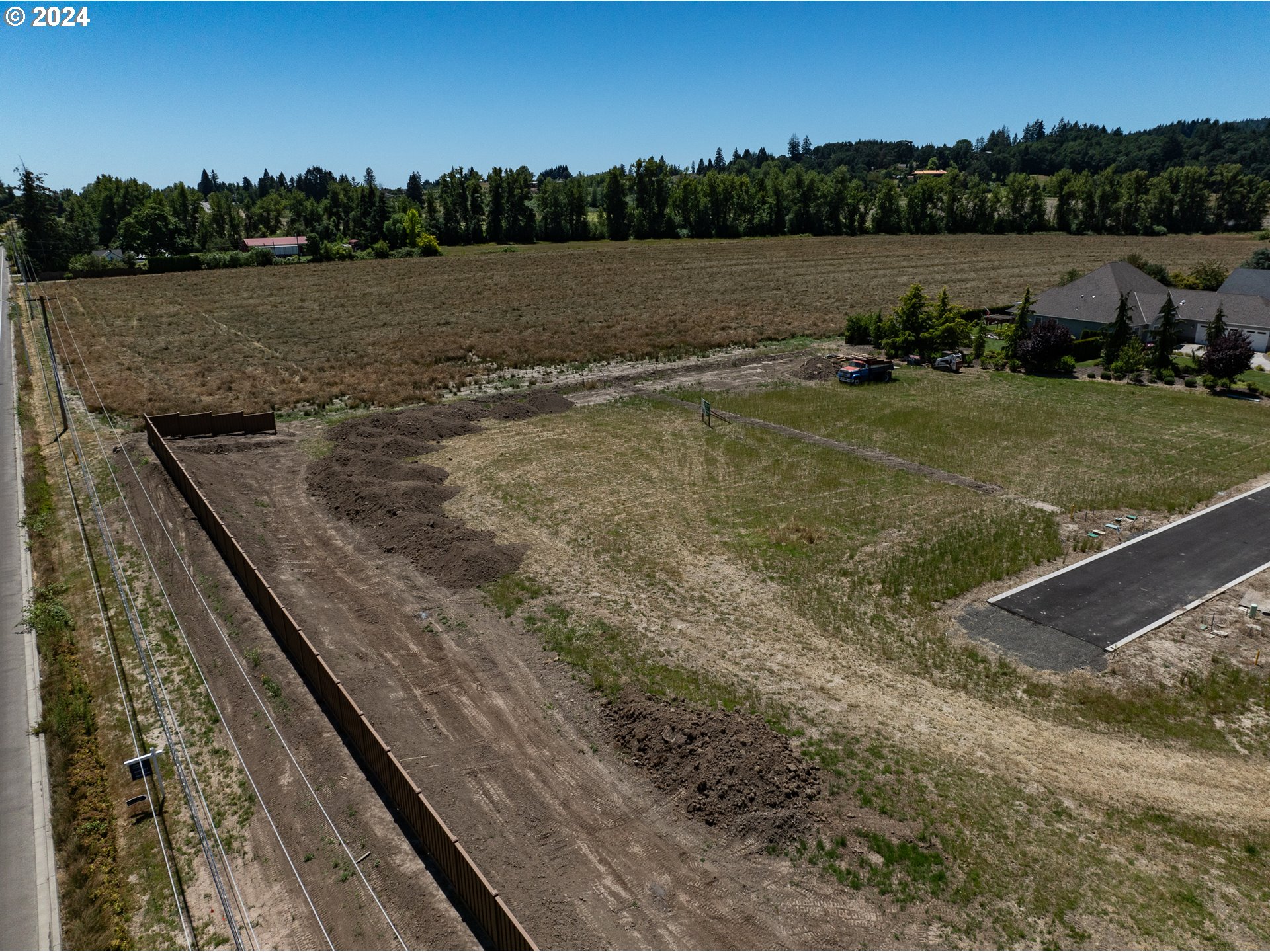 2166 NW Homer Ross LOOP 3, McMinnville Unit: 3