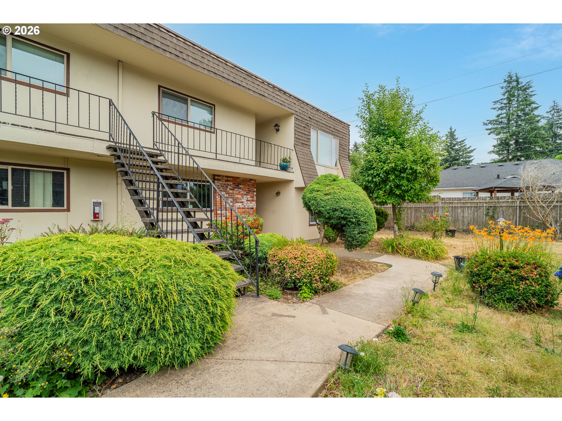 18435 NE GLISAN ST 10