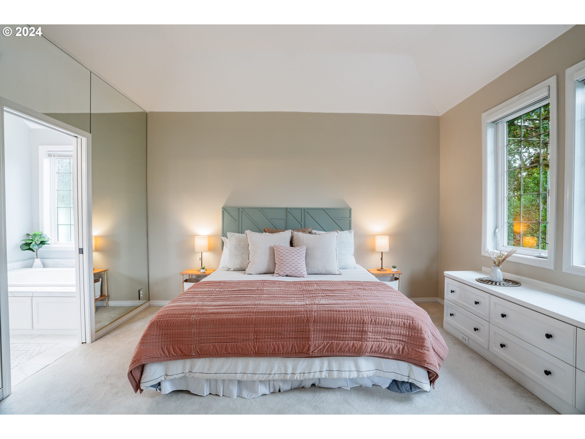 16189 NW CANTERWOOD WAY