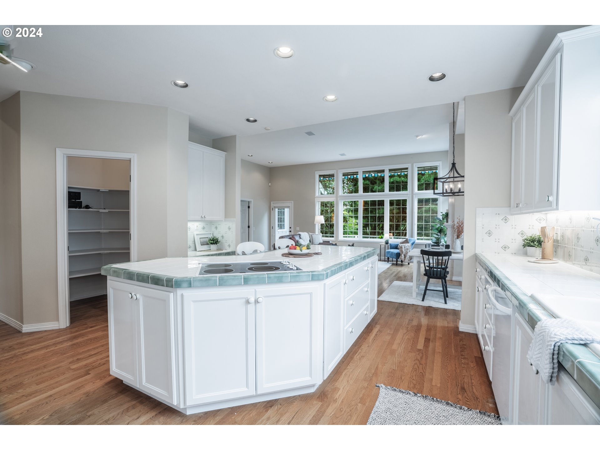 16189 NW CANTERWOOD WAY