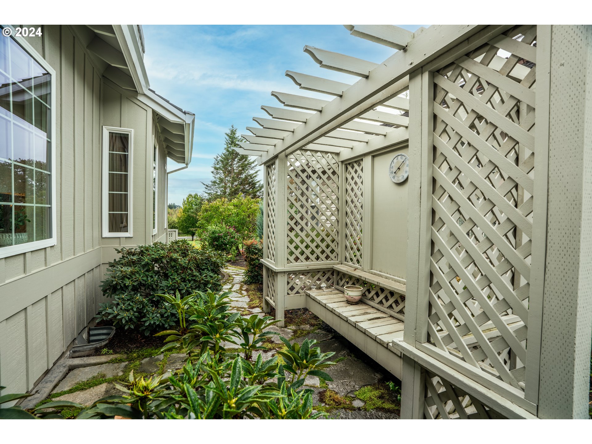 16189 NW CANTERWOOD WAY