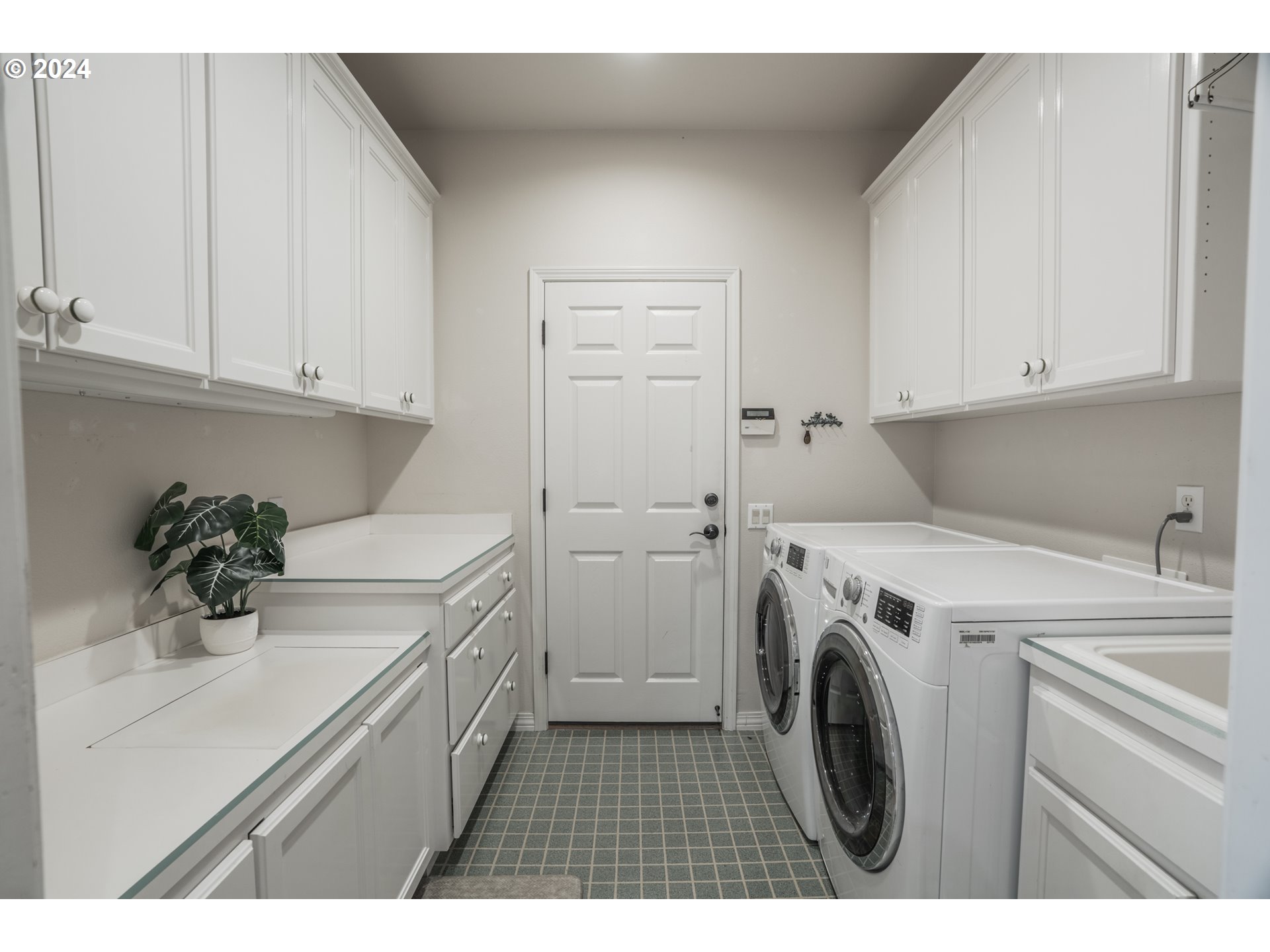 16189 NW CANTERWOOD WAY