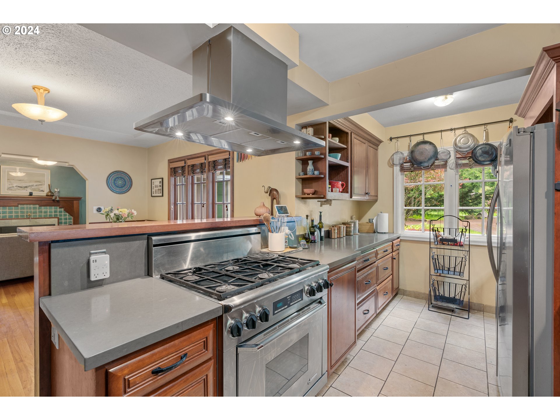 6617 SE BARBARA WELCH RD