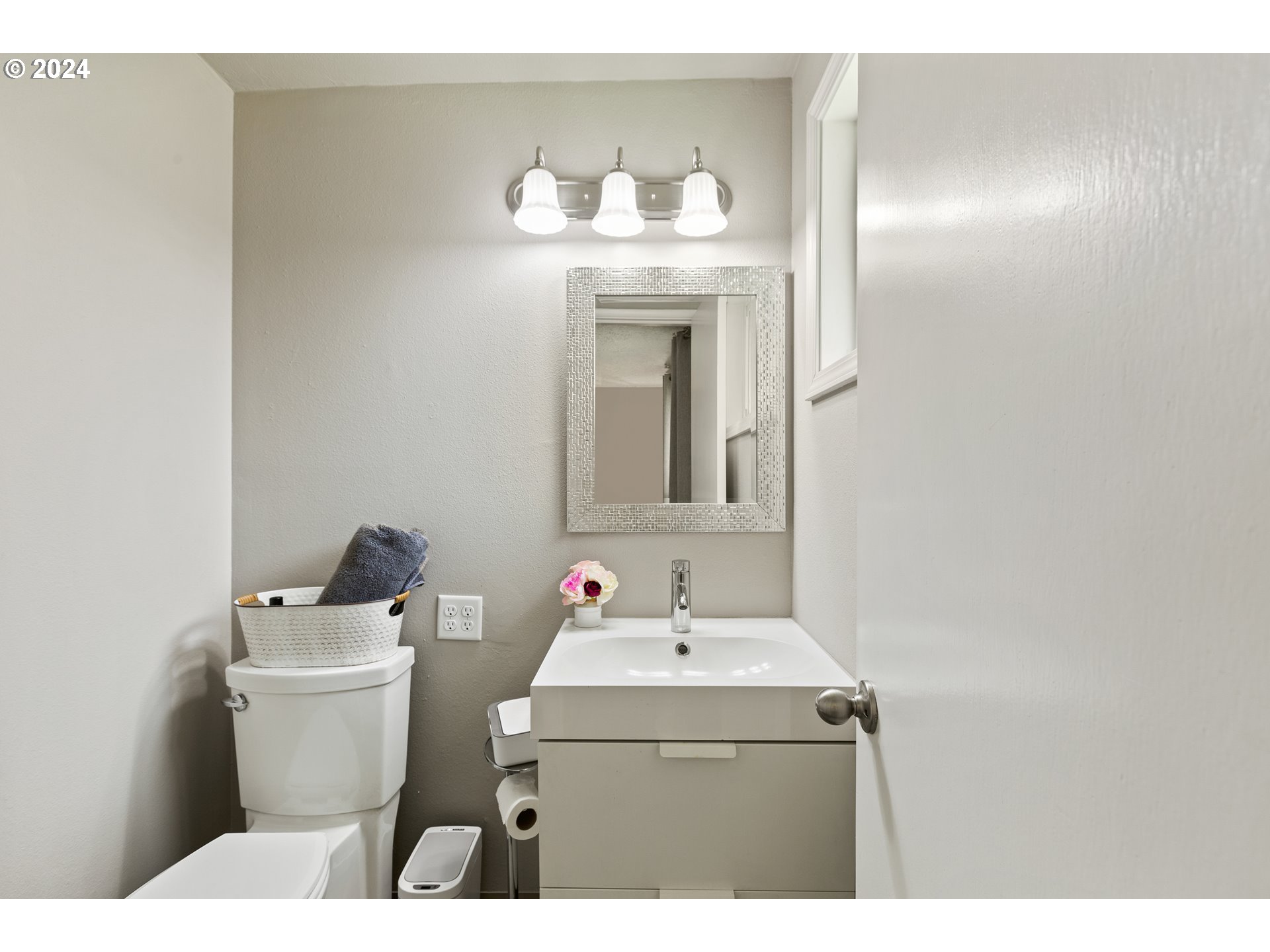 12427 NE PLANTATION RD