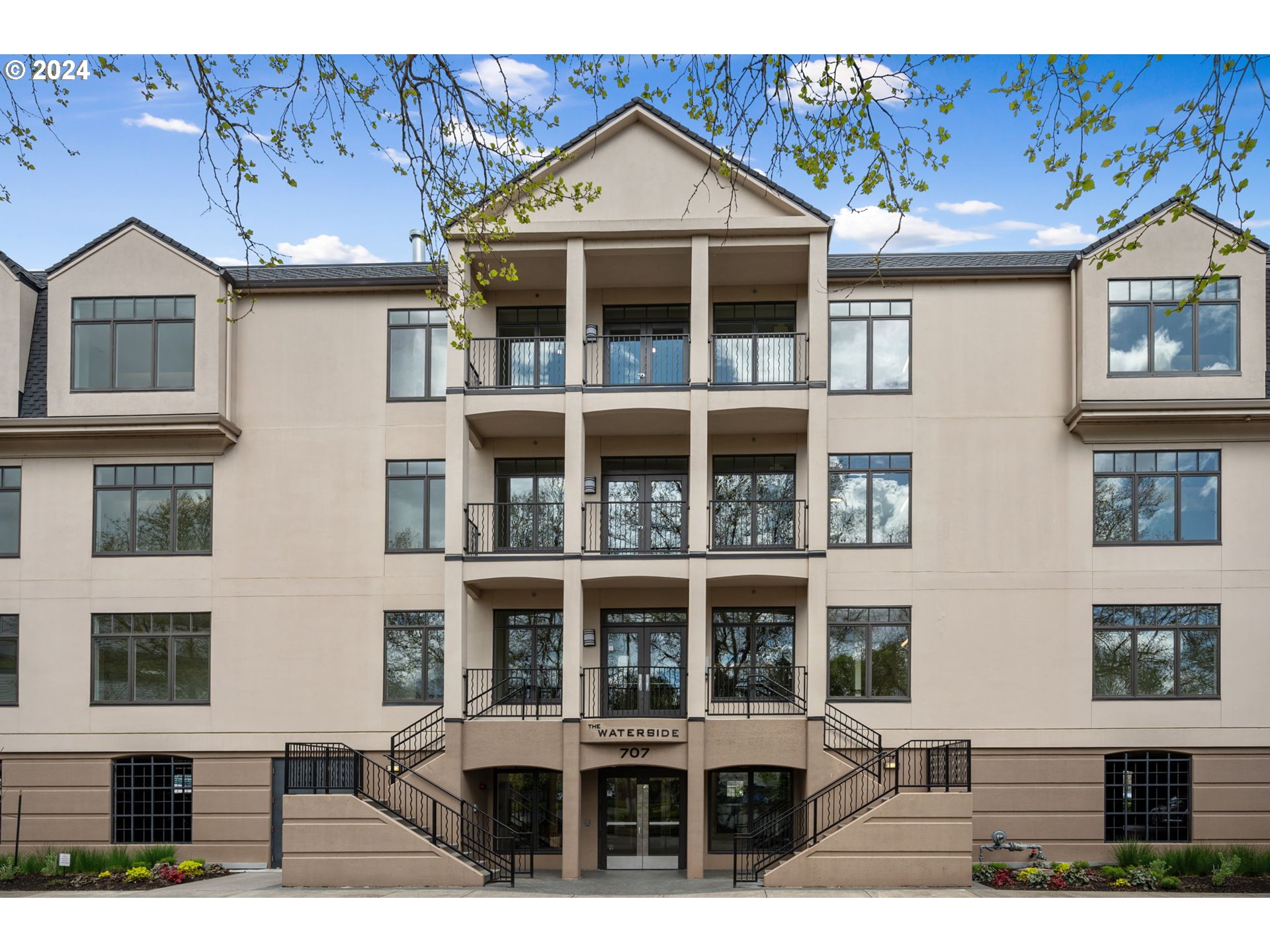 707 N HAYDEN ISLAND DR 420