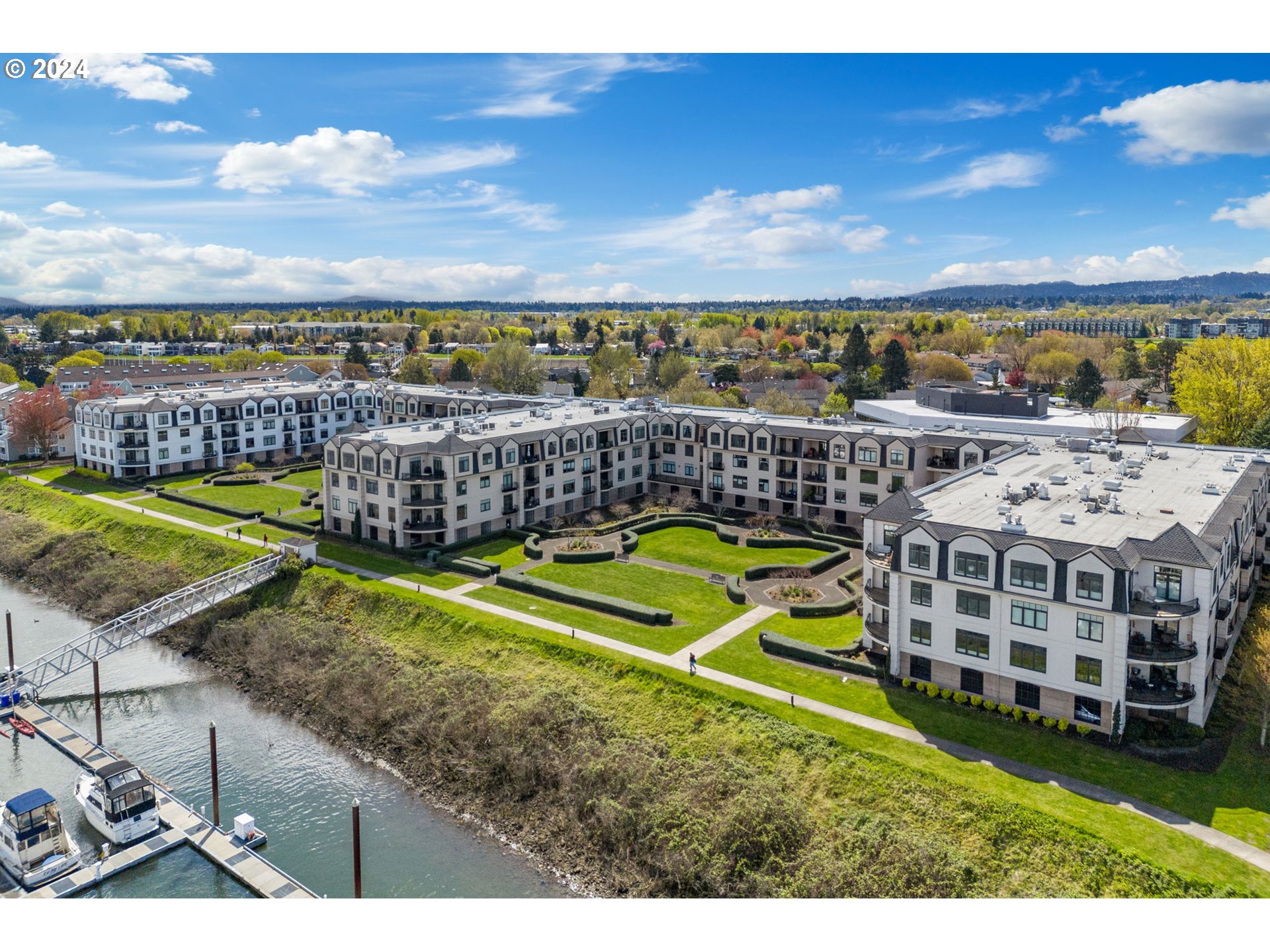 707 N HAYDEN ISLAND DR 420