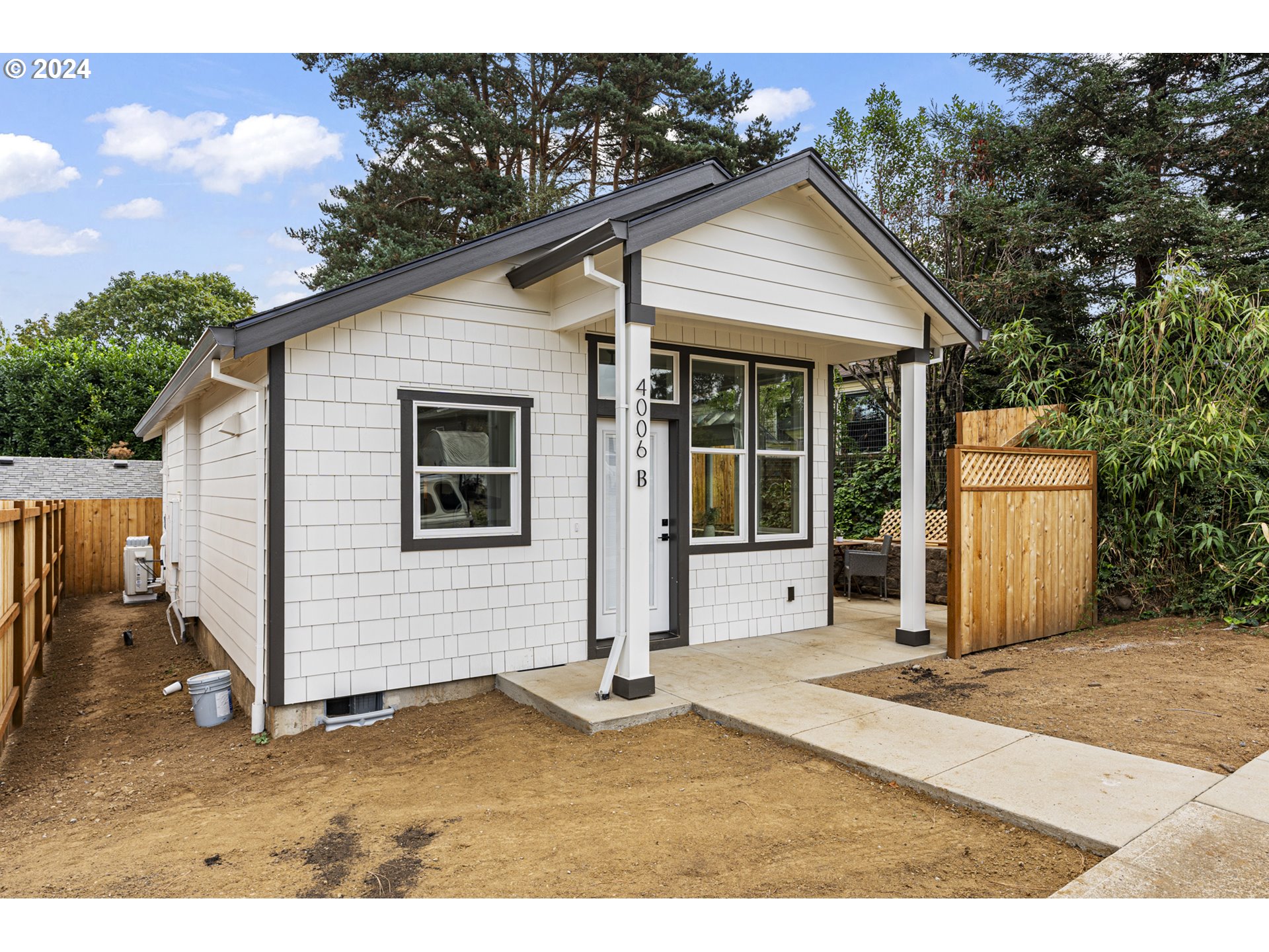 4006 NE PRESCOTT ST B