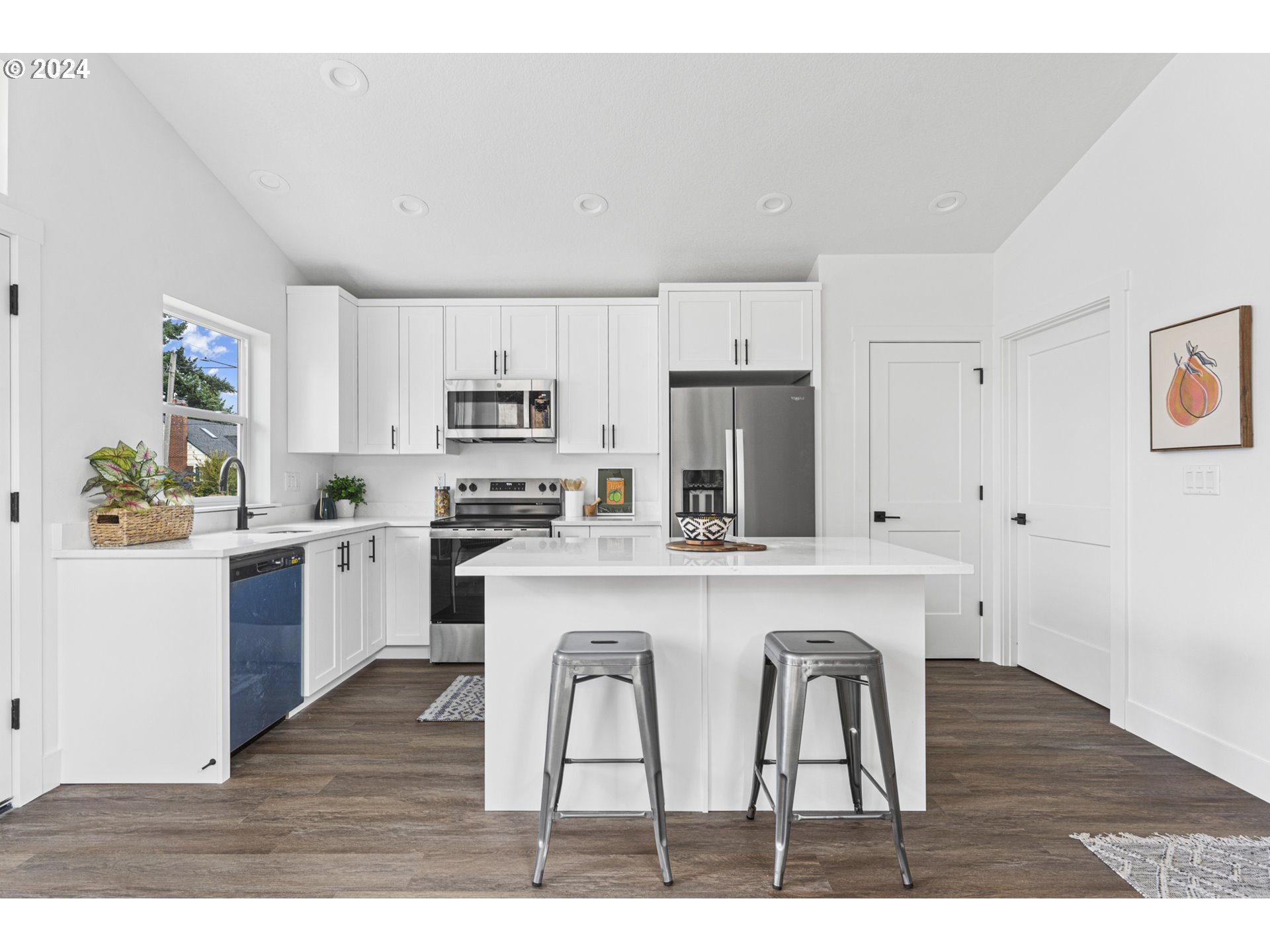 4006 NE PRESCOTT ST B