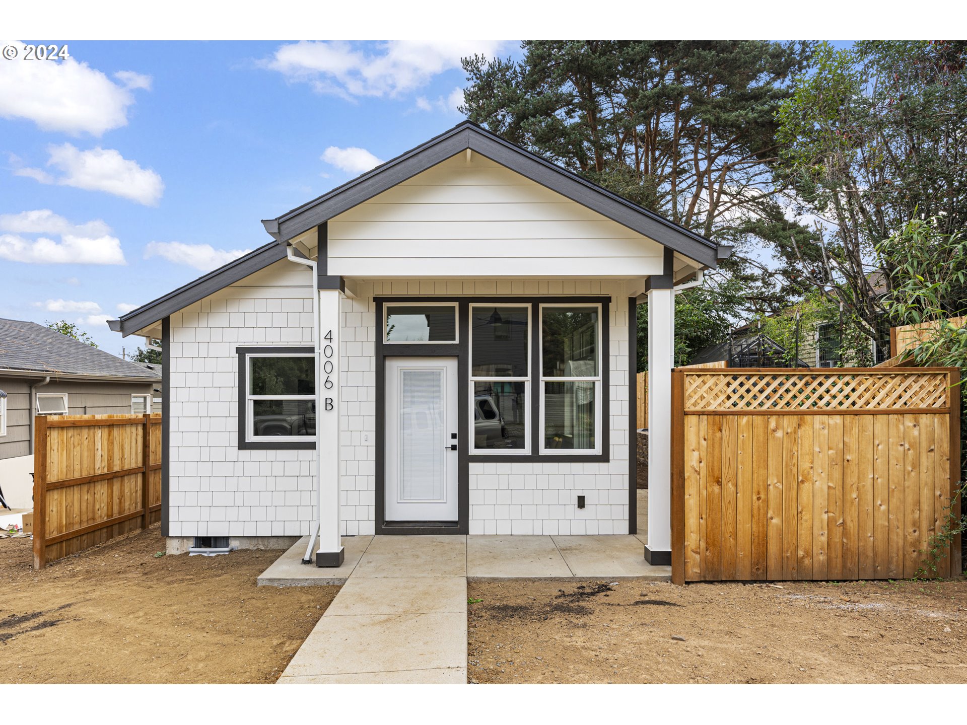 4006 NE PRESCOTT ST B