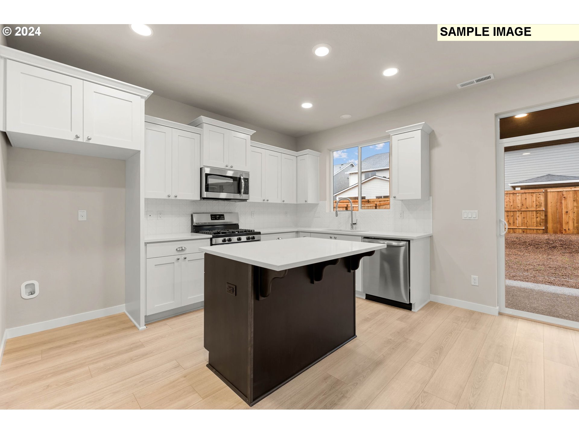 2918 S QUARTZ DR LT697