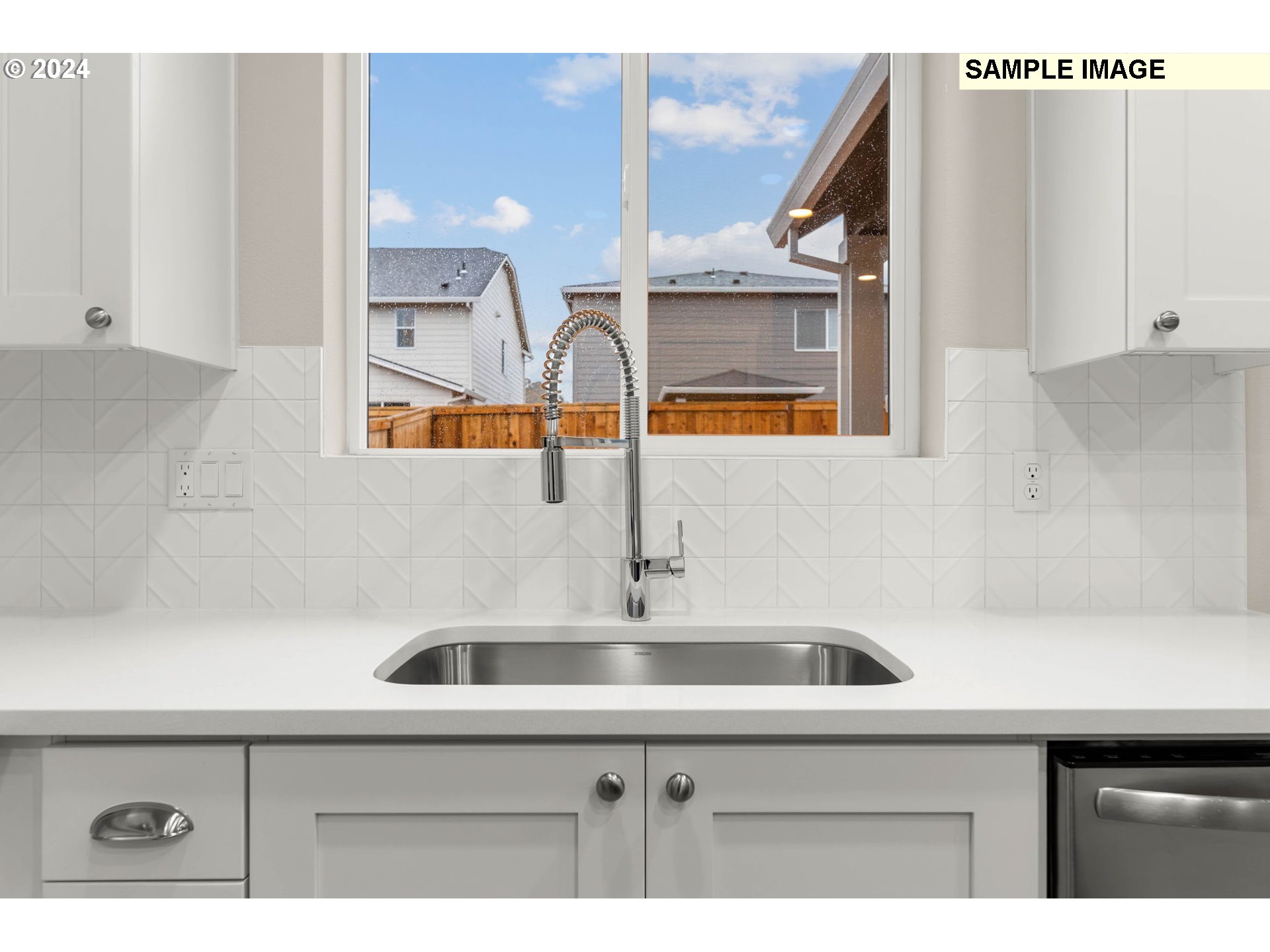 2918 S QUARTZ DR LT697