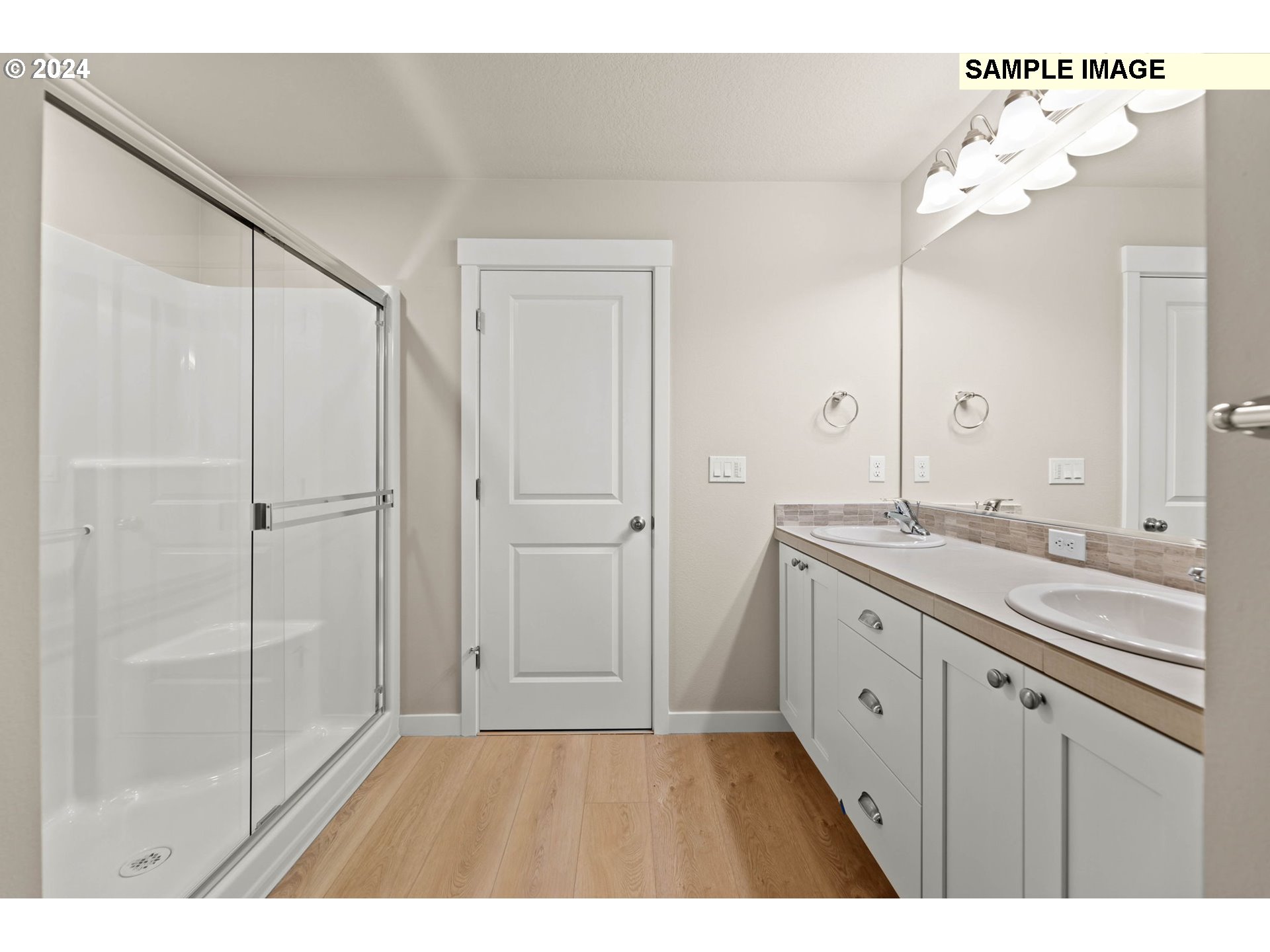 2918 S QUARTZ DR LT697