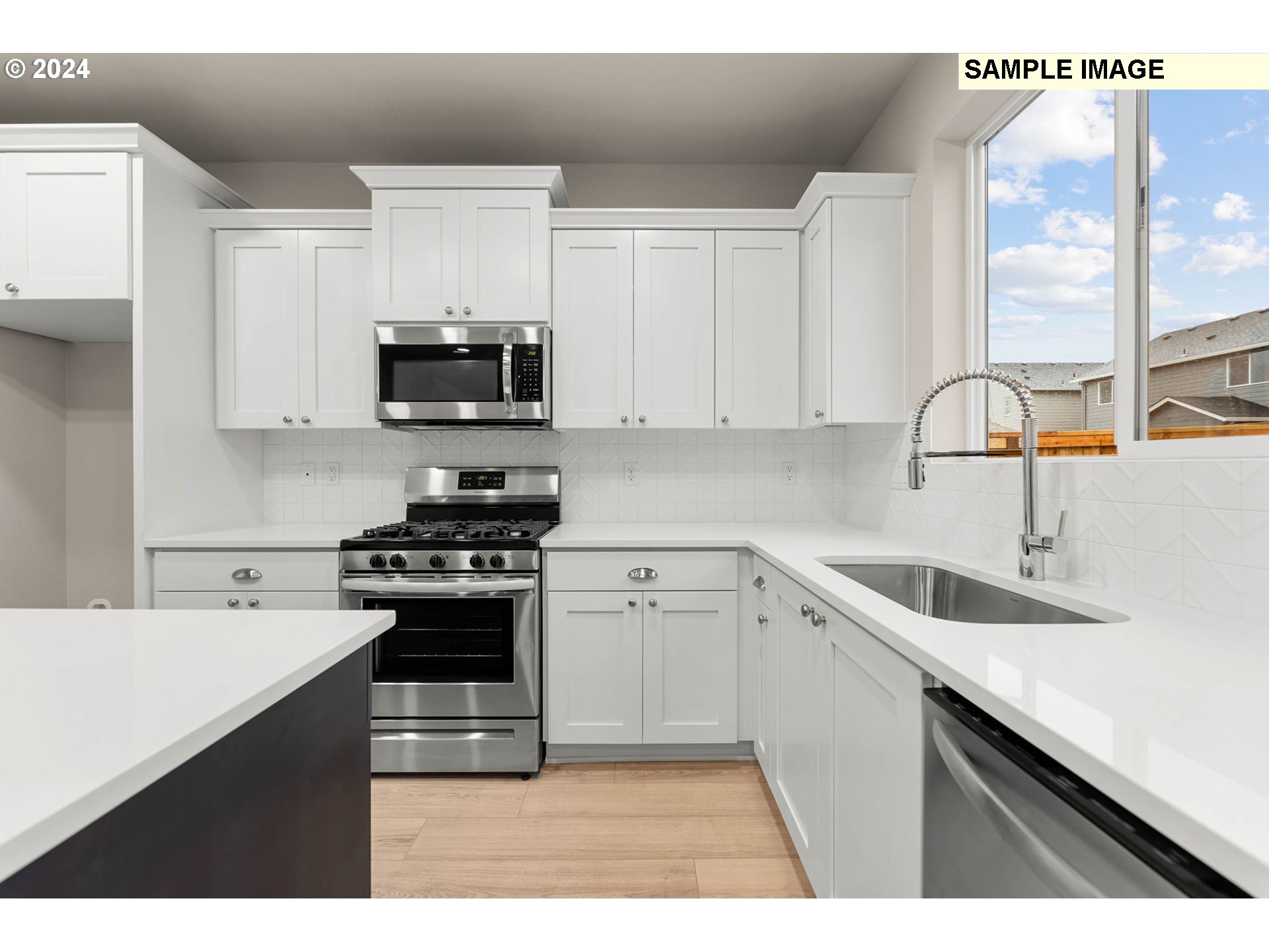 2918 S QUARTZ DR LT697