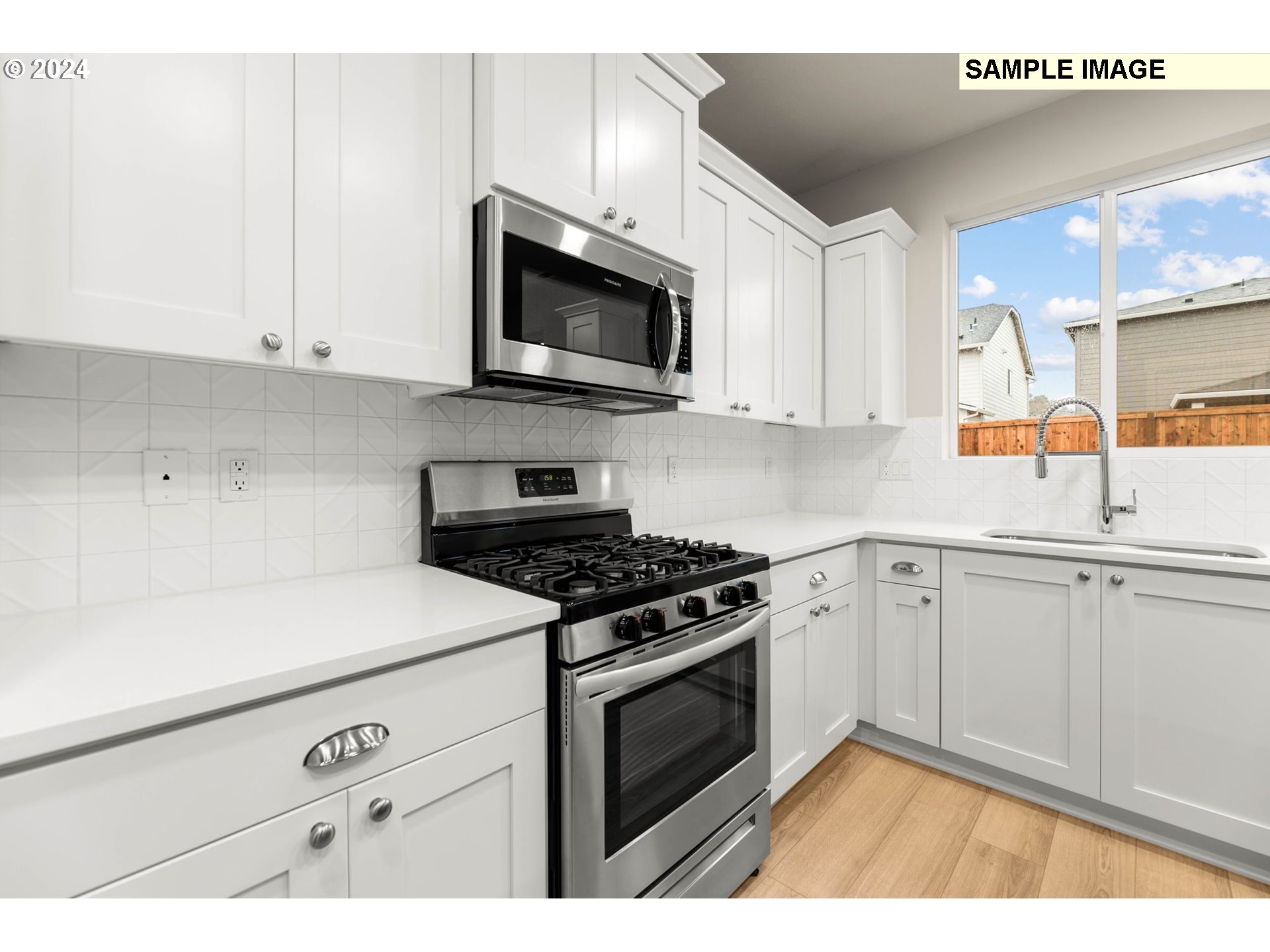 2918 S QUARTZ DR LT697