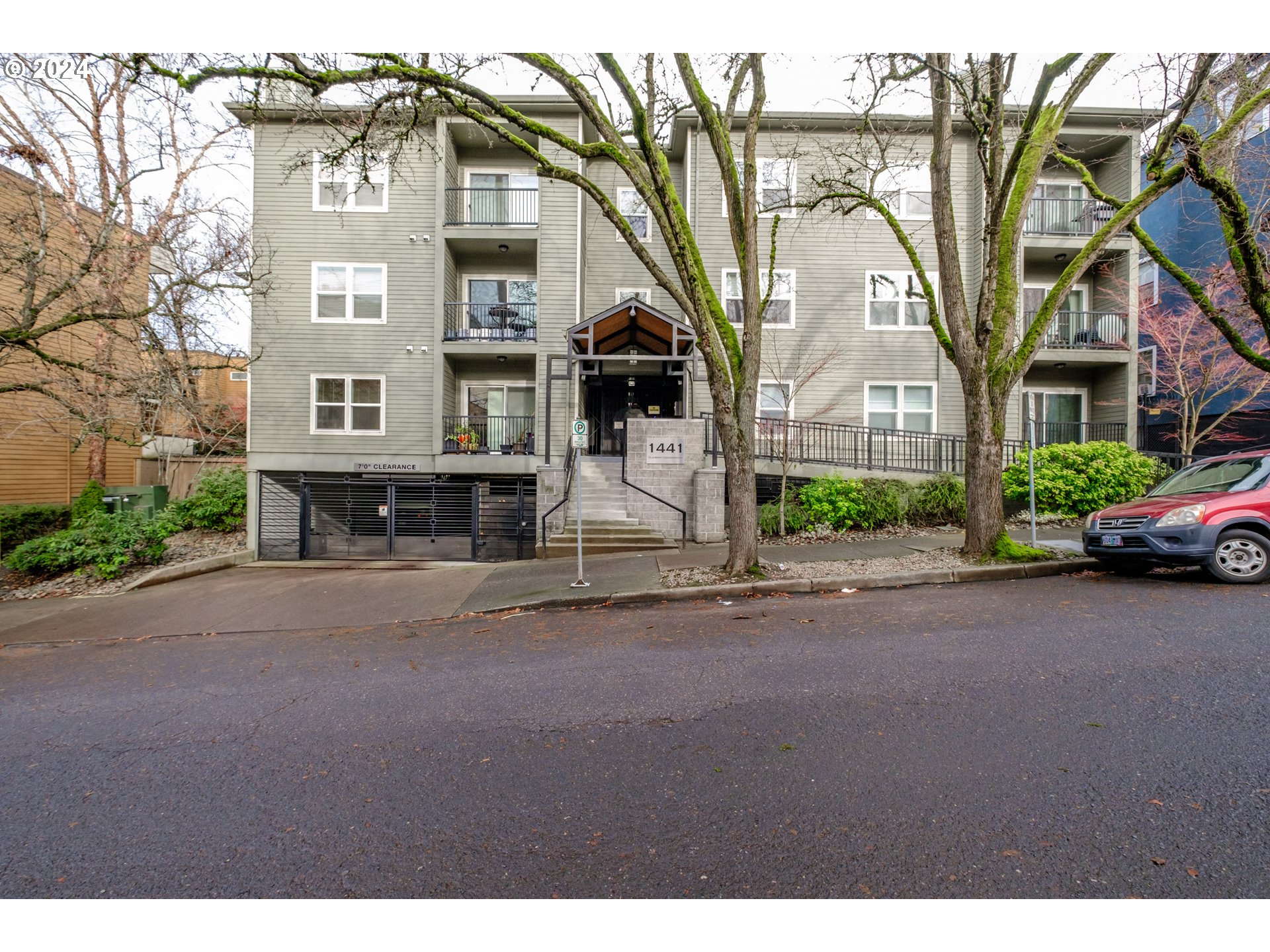 1441 SW CLAY ST 102