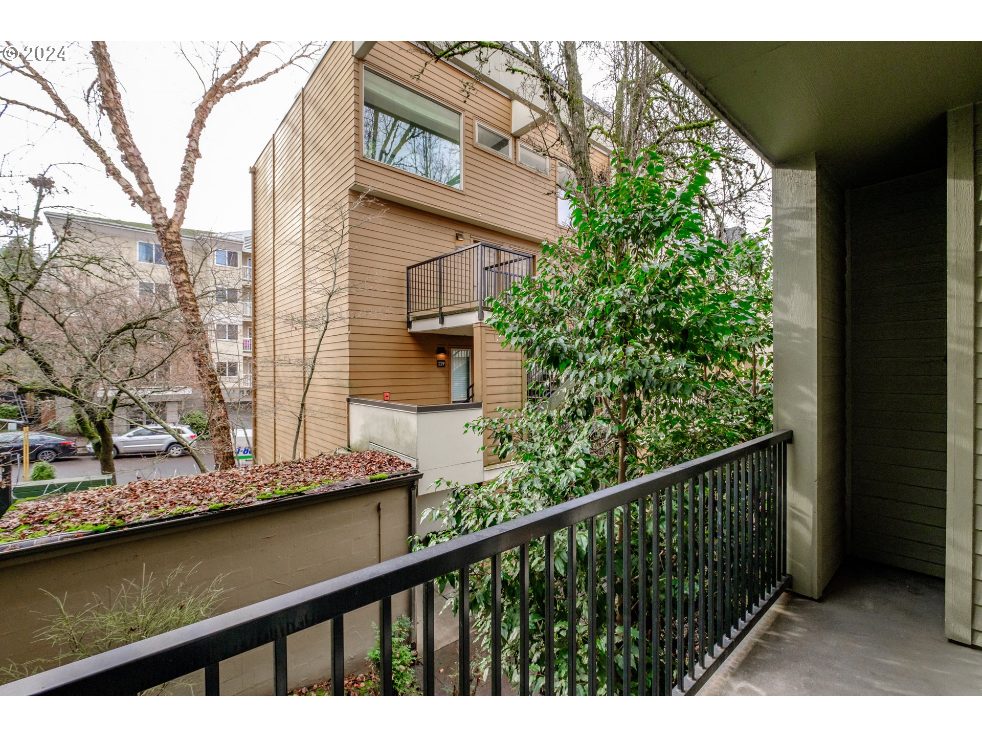 1441 SW CLAY ST 102