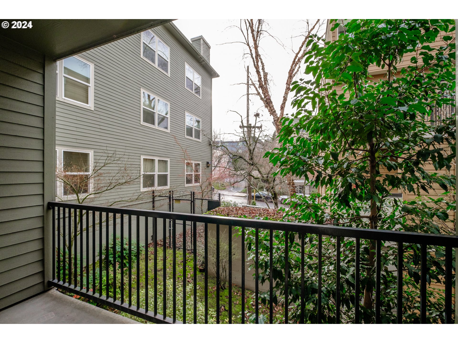 1441 SW CLAY ST 102