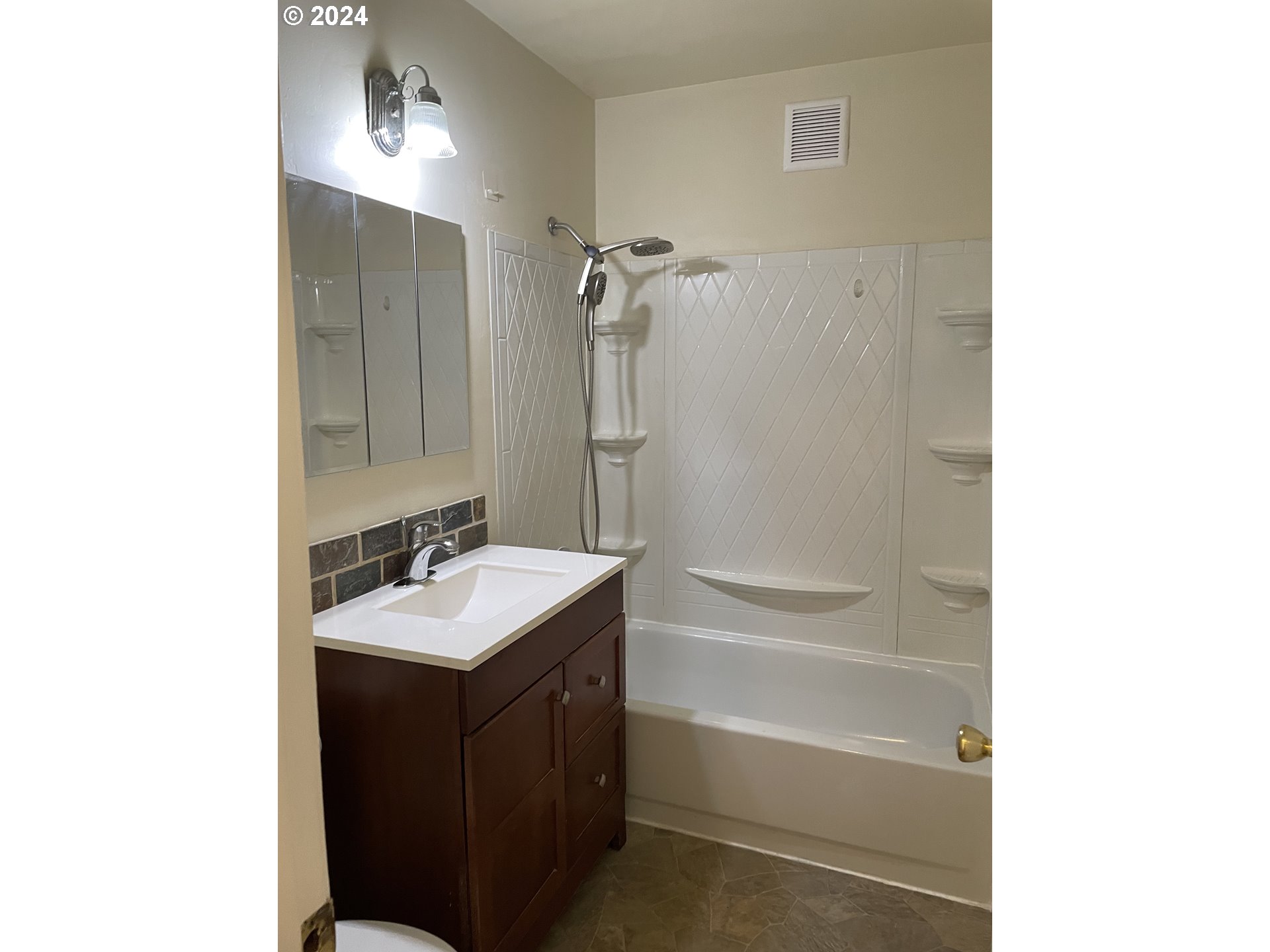 8619 NE CLACKAMAS ST