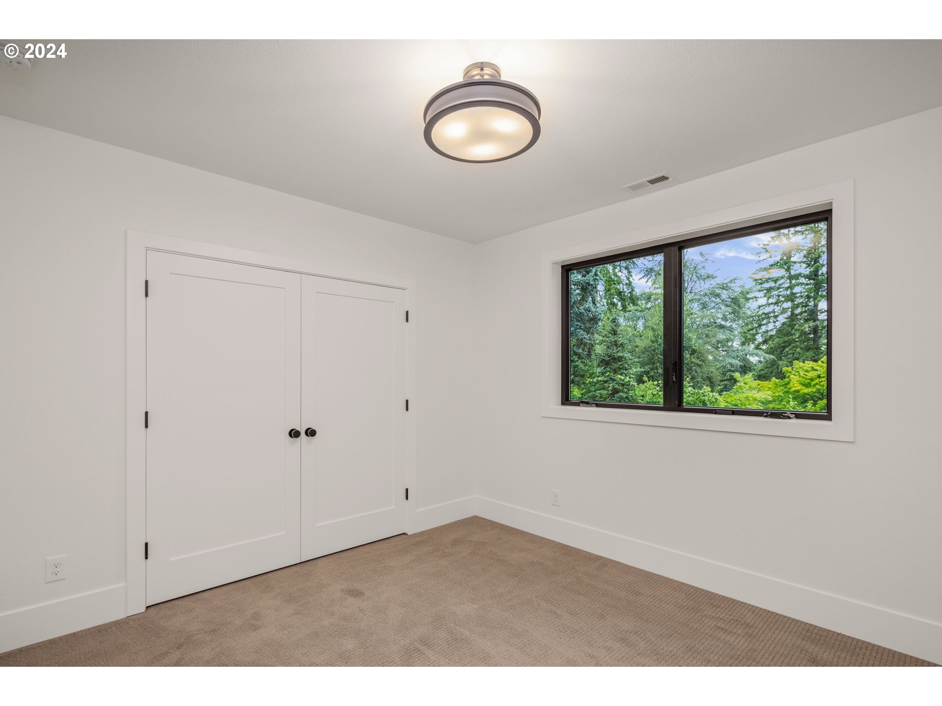 1755 MAPLELEAF RD