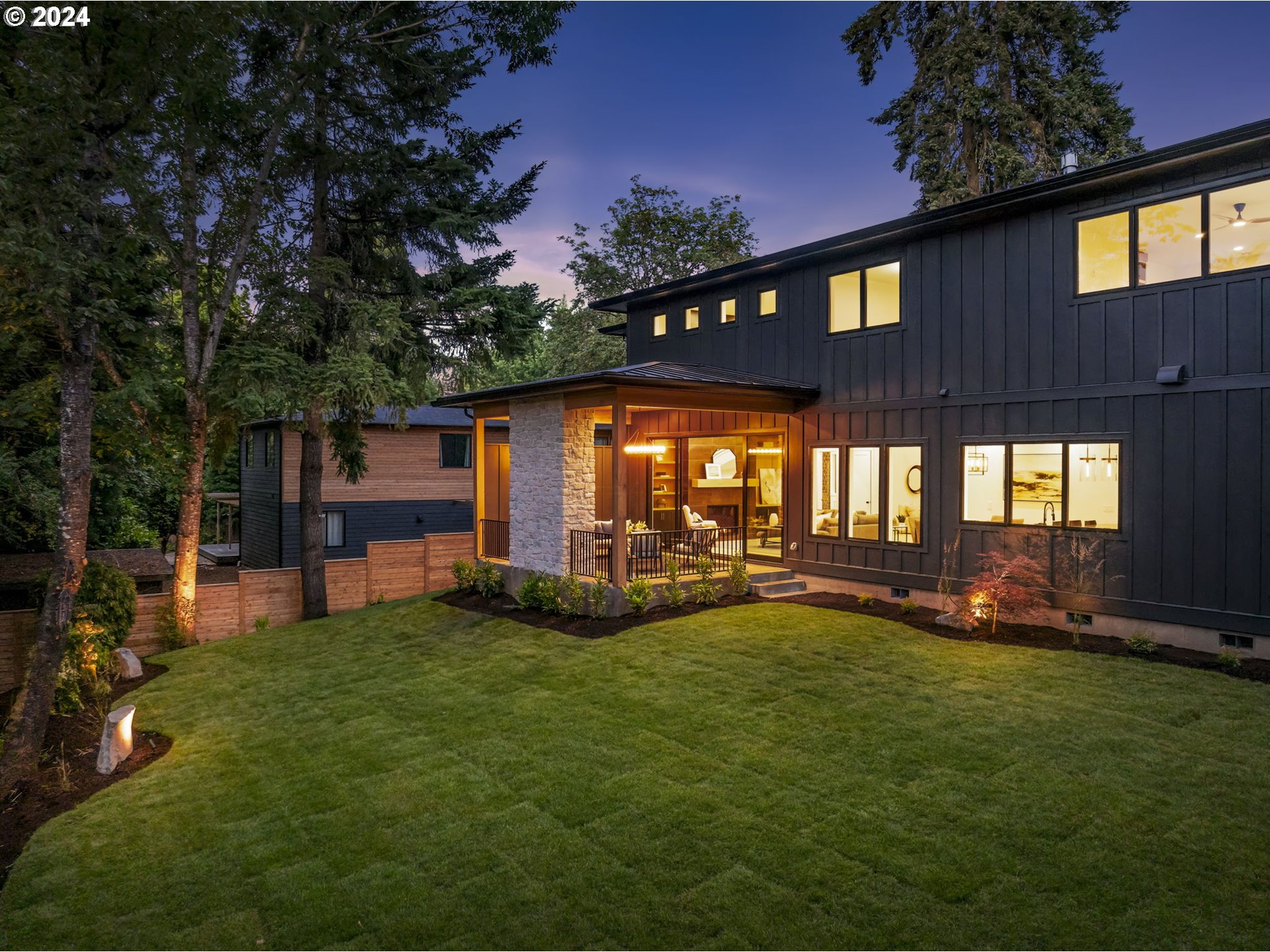 1755 MAPLELEAF RD