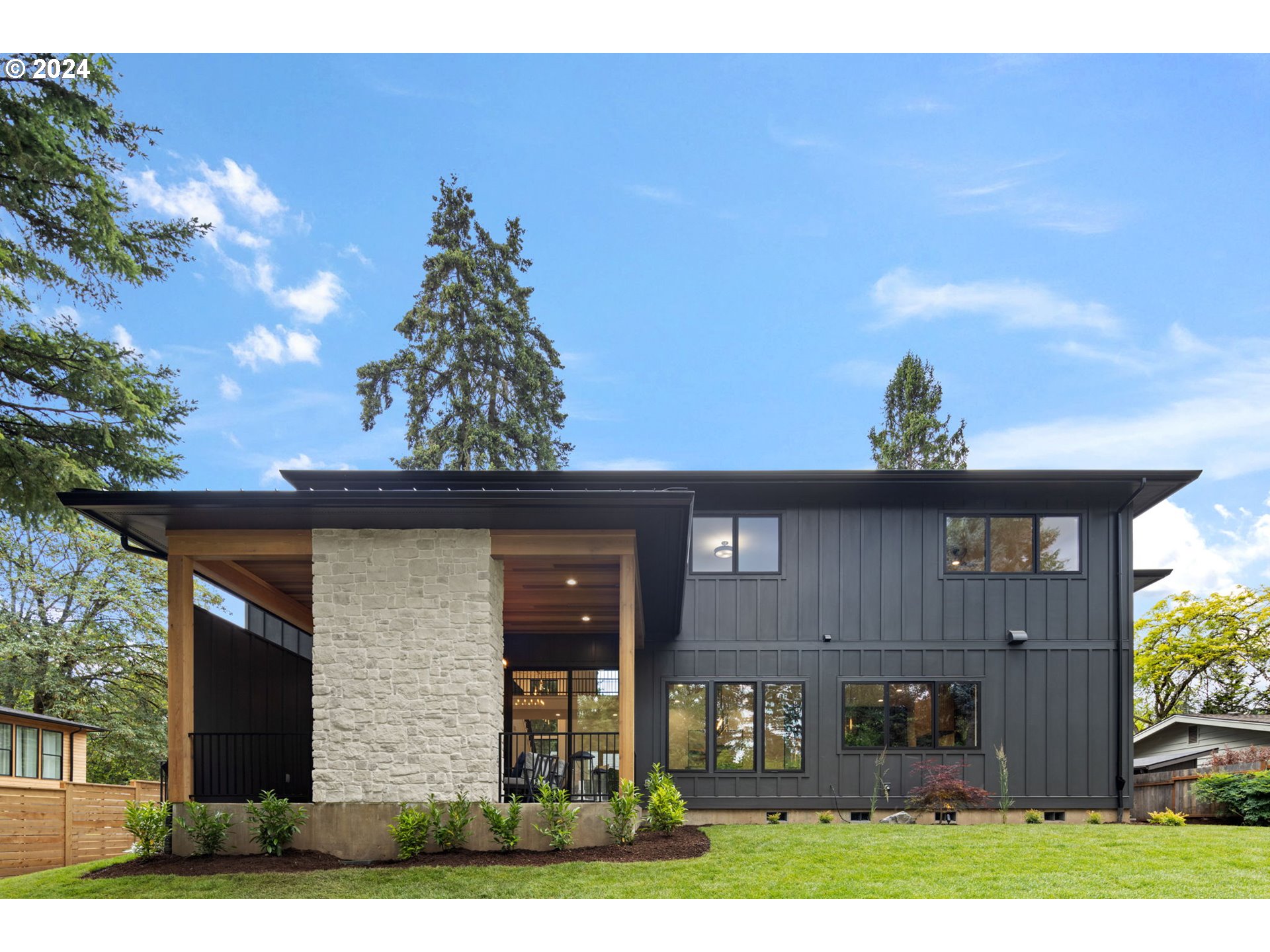 1755 MAPLELEAF RD