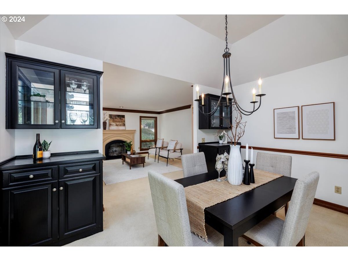1571 BAY VIEW LN