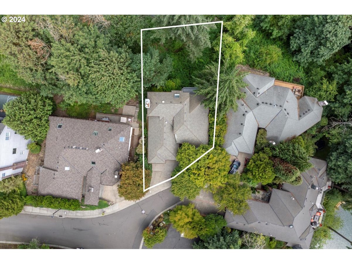 1571 BAY VIEW LN