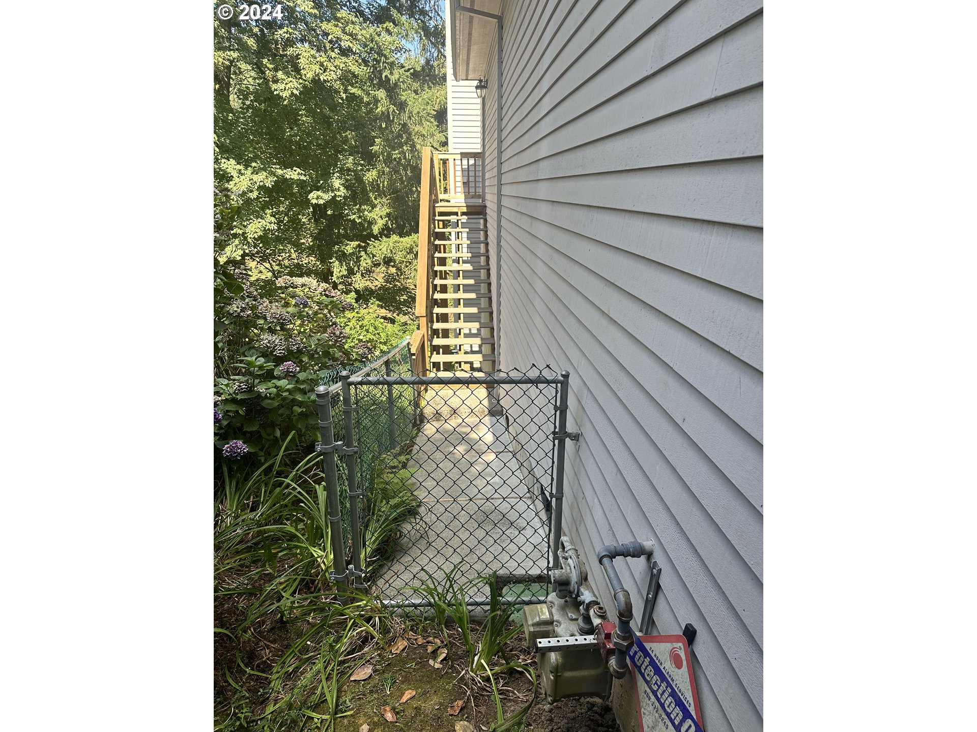 1571 BAY VIEW LN