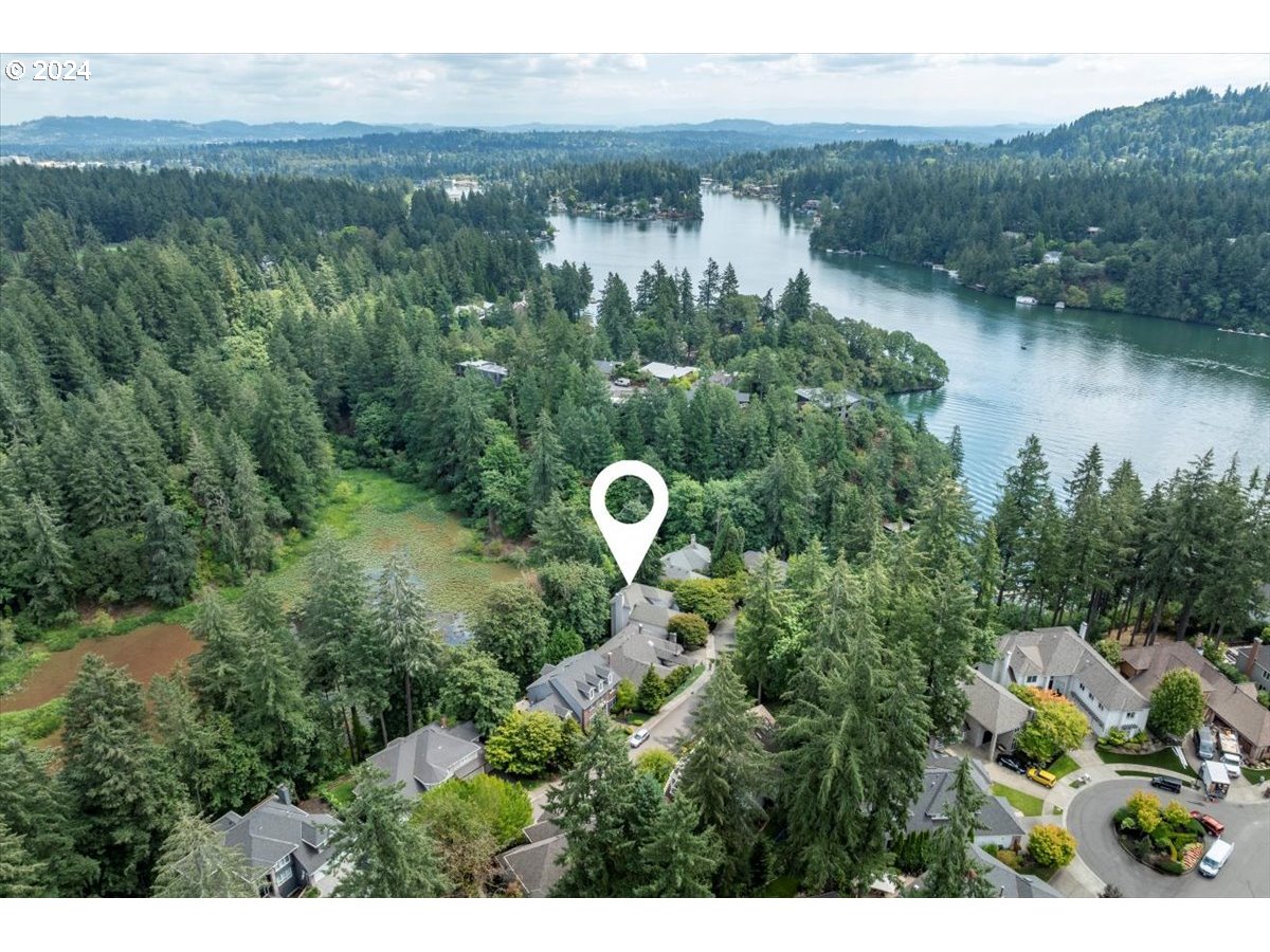 1571 BAY VIEW LN