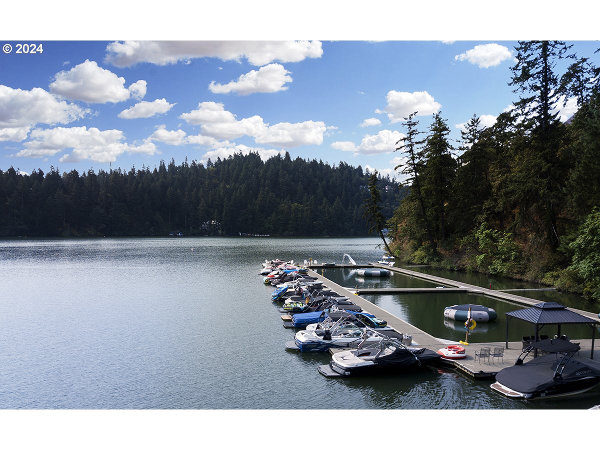 1571 BAY VIEW LN
