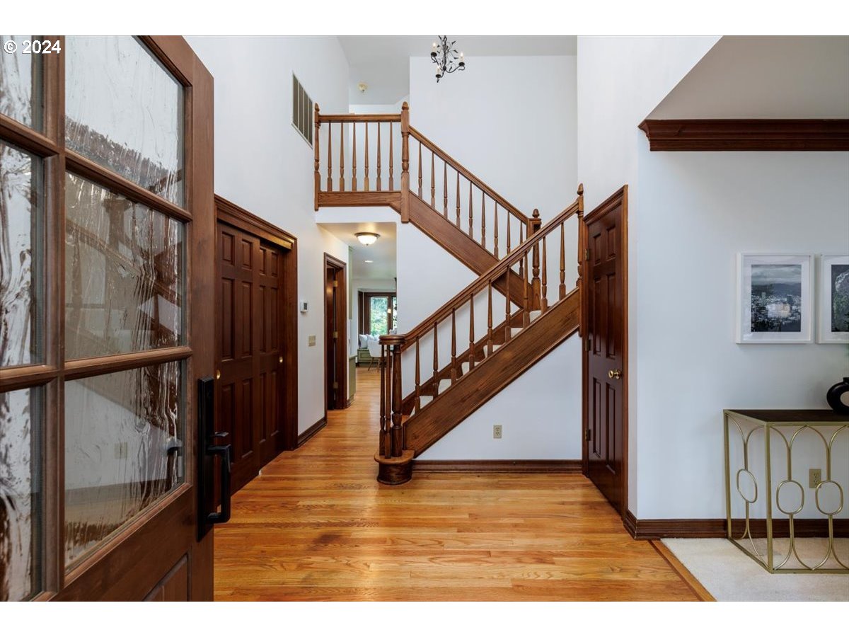 1571 BAY VIEW LN