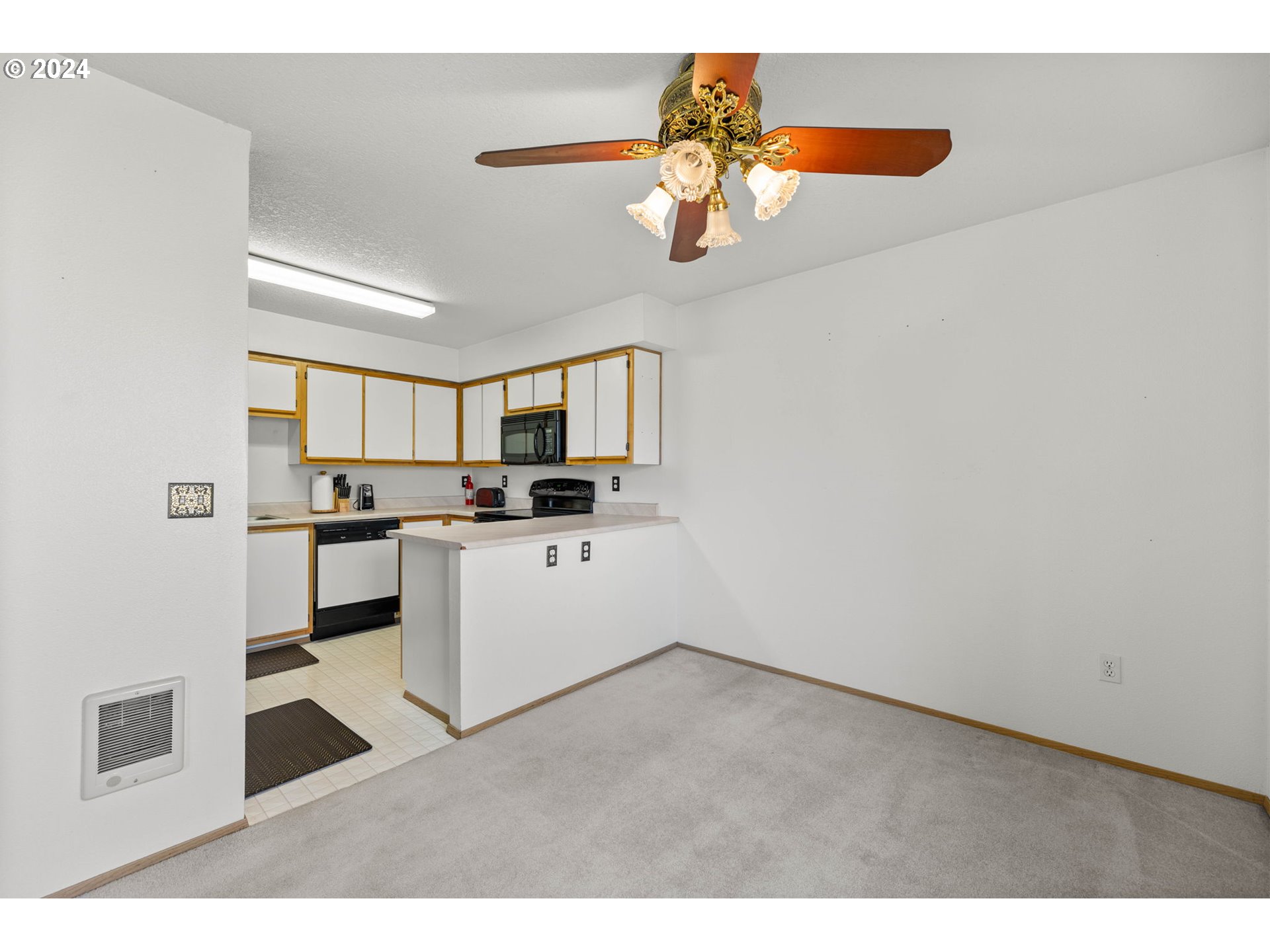 10660 SW DAVIES RD 37