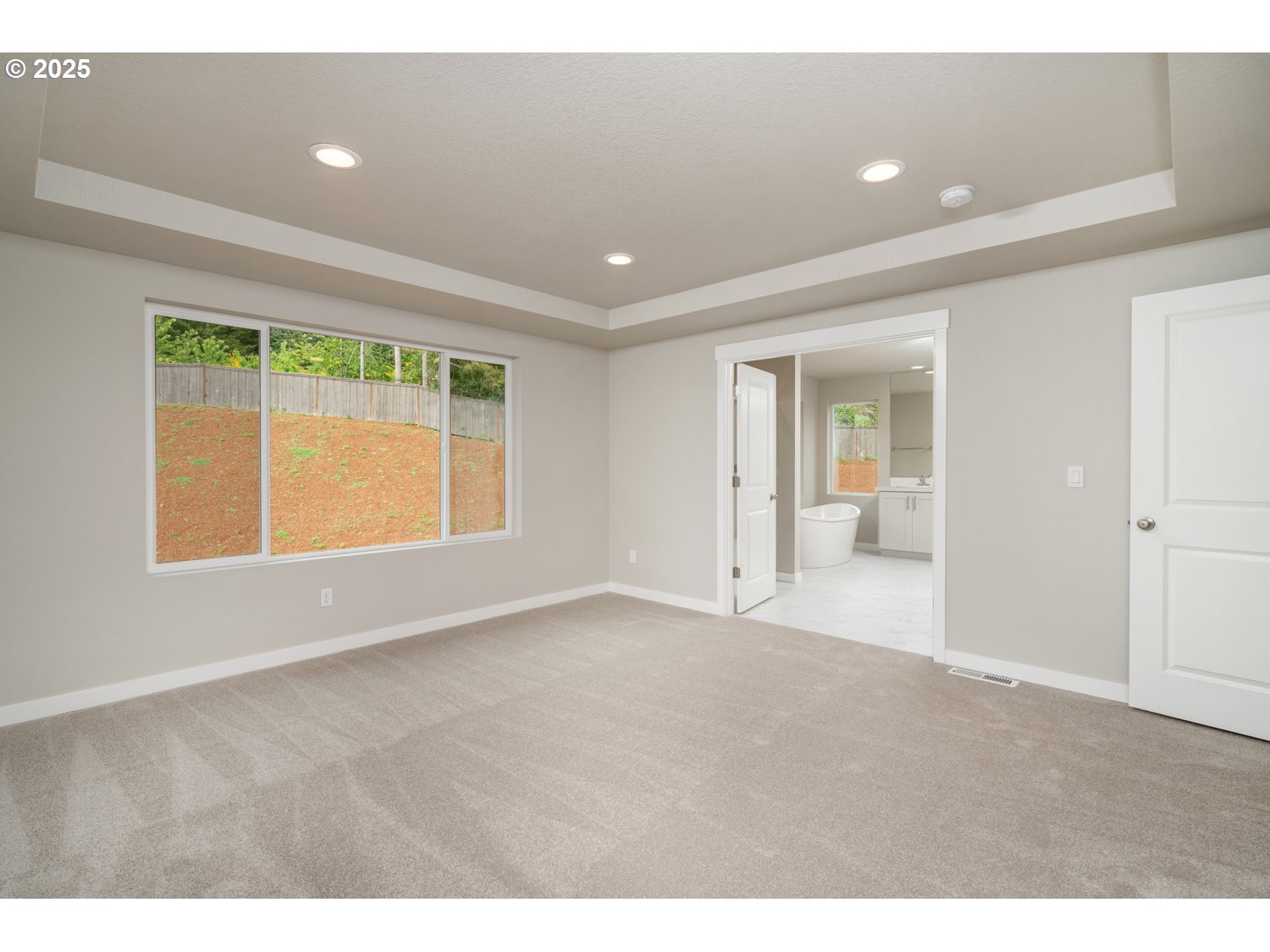 1607 NE JOSEPHINE CT