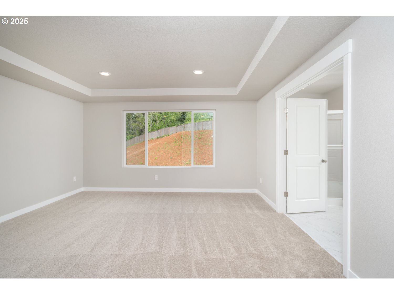 1607 NE JOSEPHINE CT