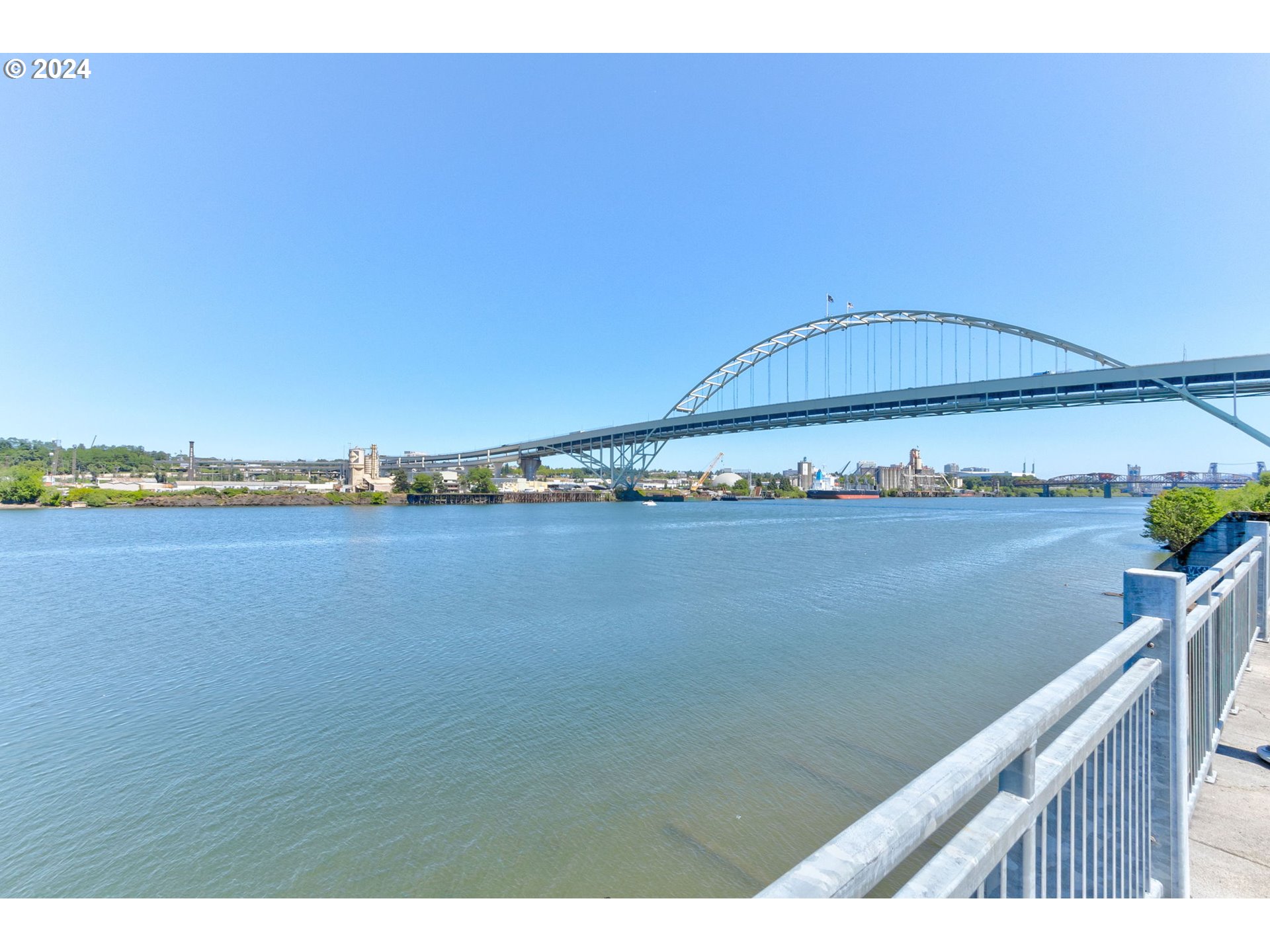 1704 NW RIVERSCAPE ST