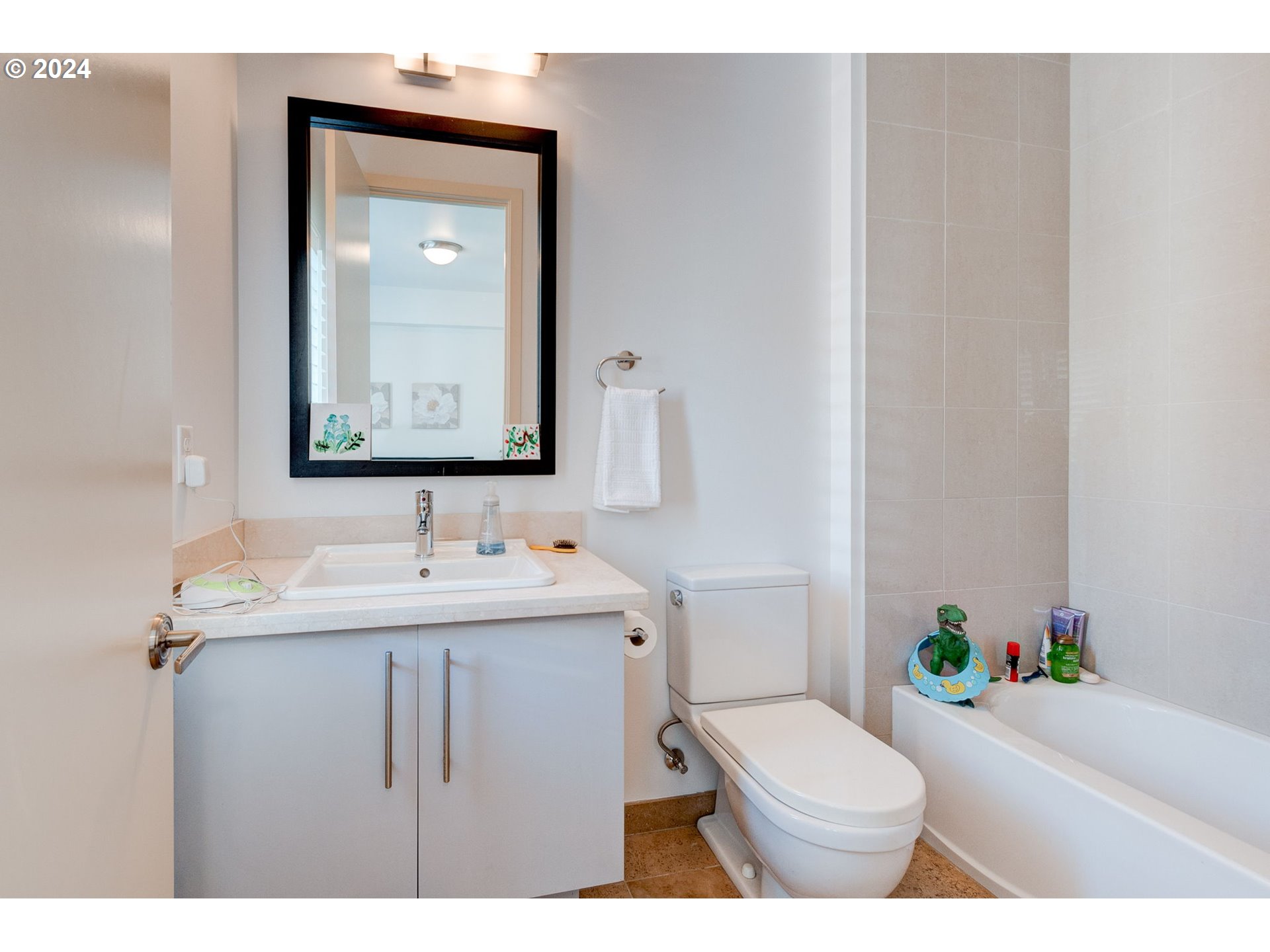 1704 NW RIVERSCAPE ST