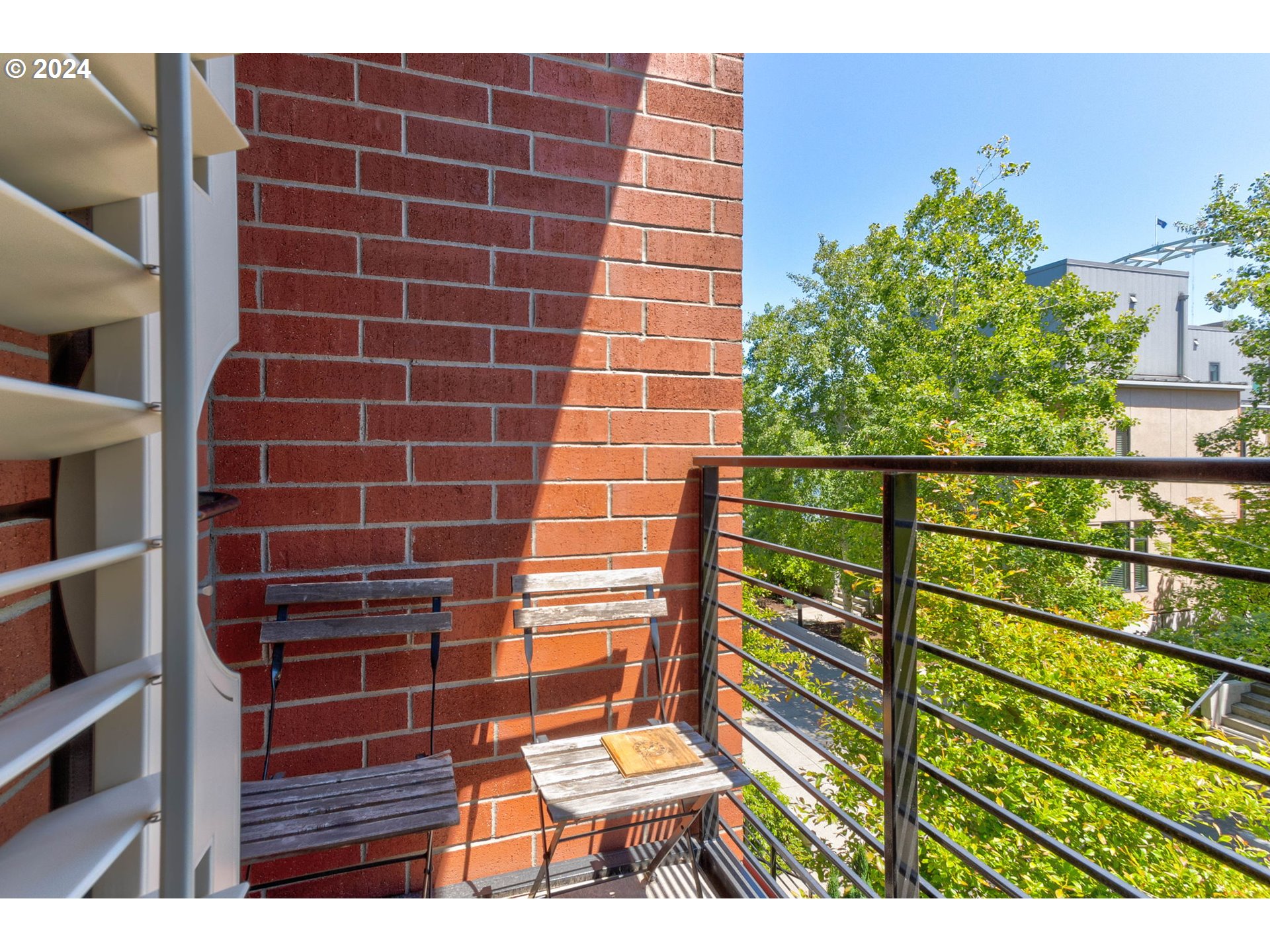 1704 NW RIVERSCAPE ST