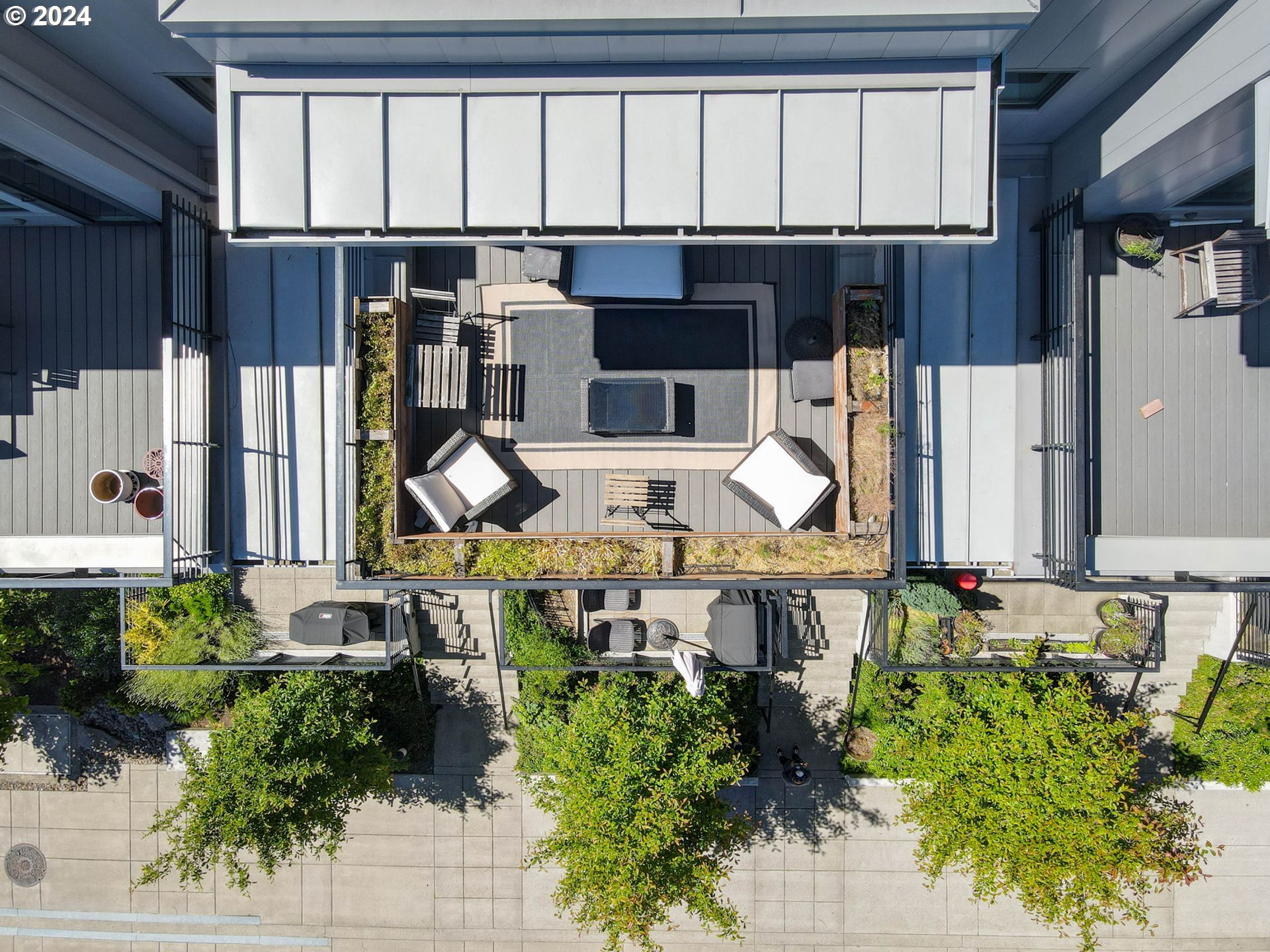 1704 NW RIVERSCAPE ST